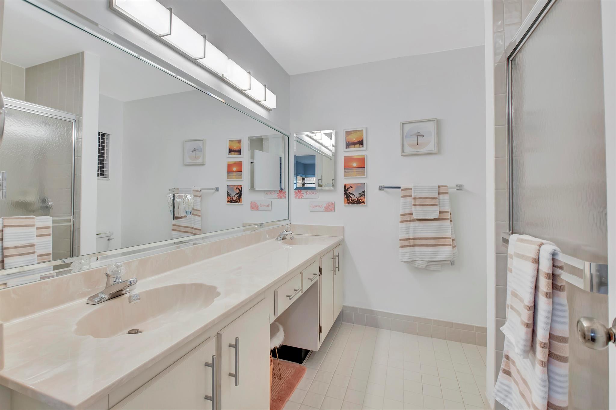 WHISPER WALK  PARKSHORE - Residential