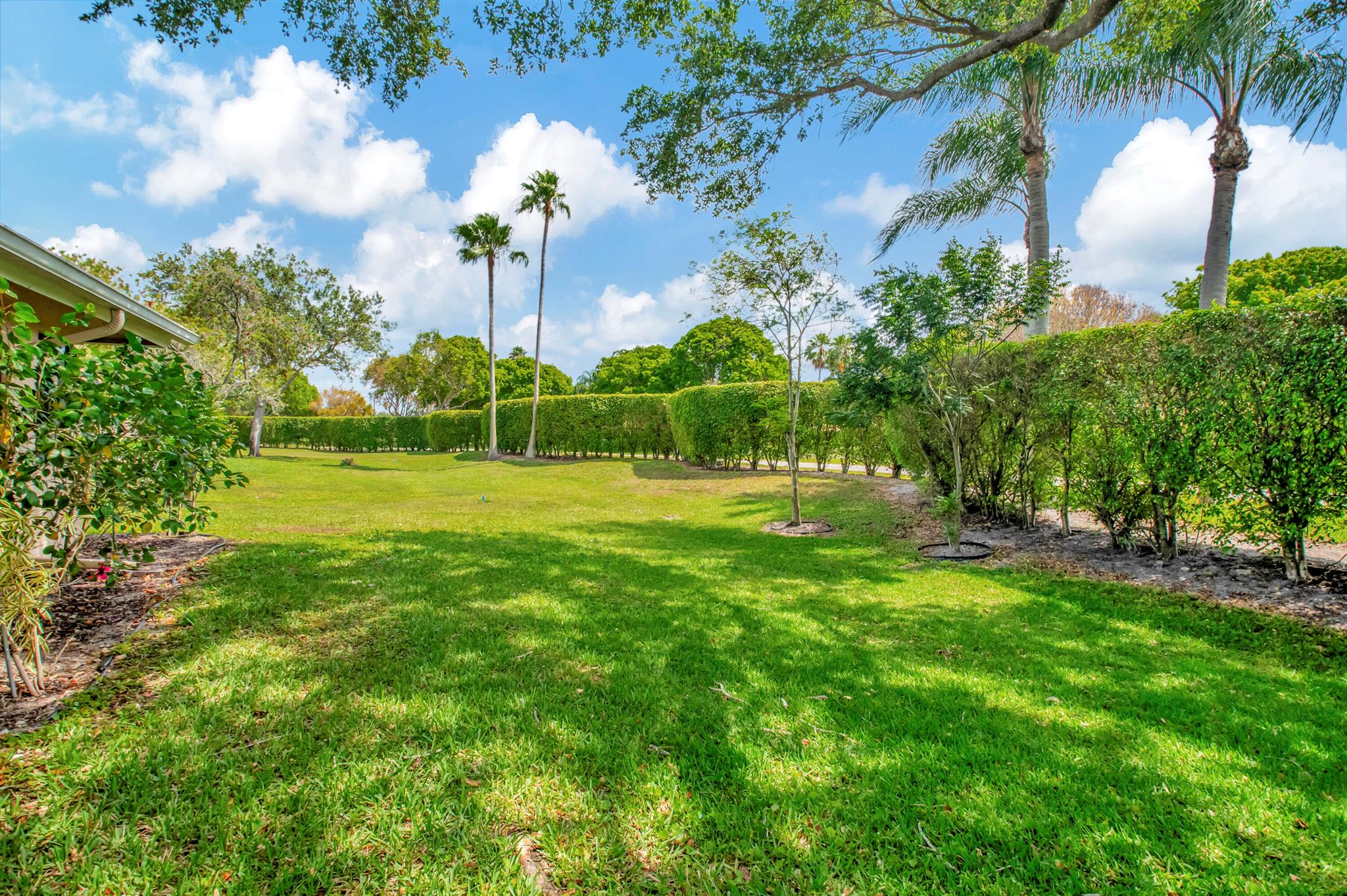 WHISPER WALK  PARKSHORE - Residential