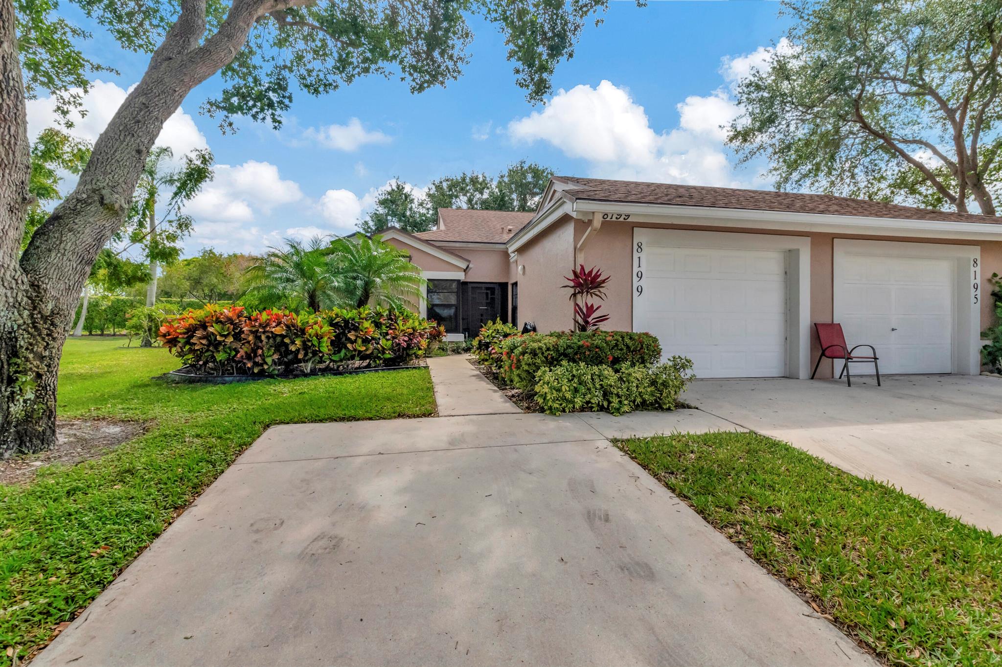 WHISPER WALK  PARKSHORE - Residential