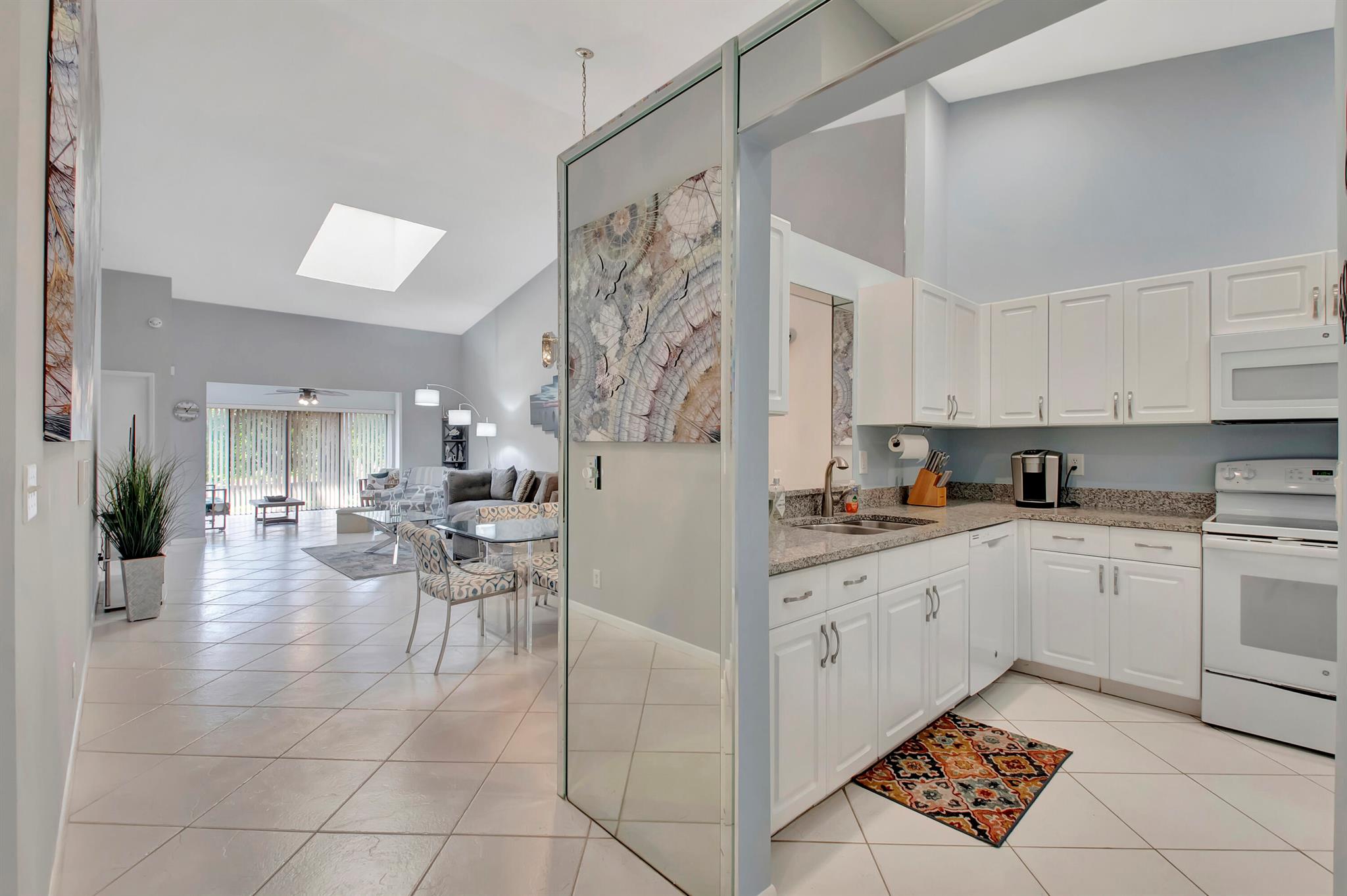 WHISPER WALK  PARKSHORE - Residential