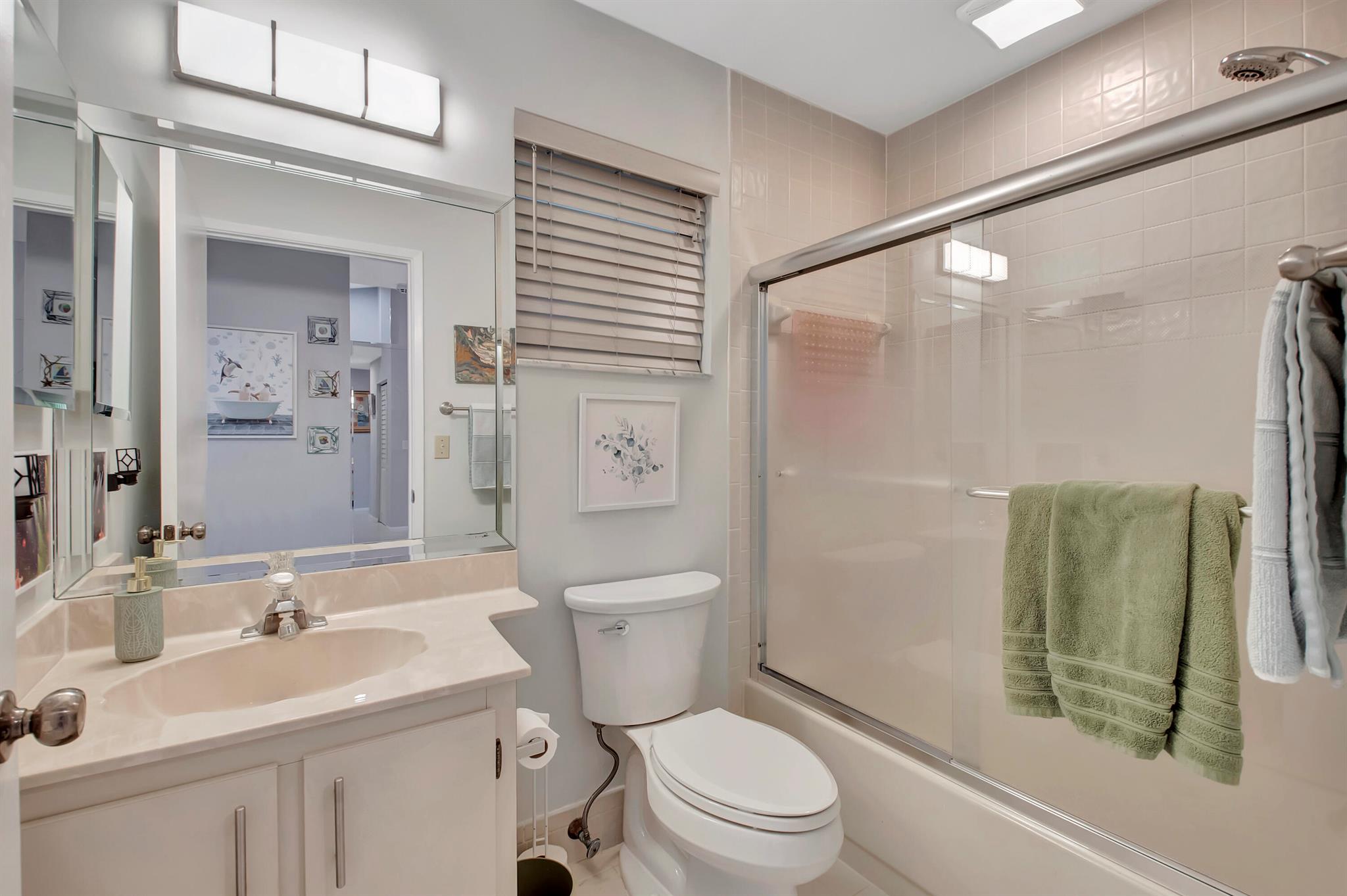 WHISPER WALK  PARKSHORE - Residential