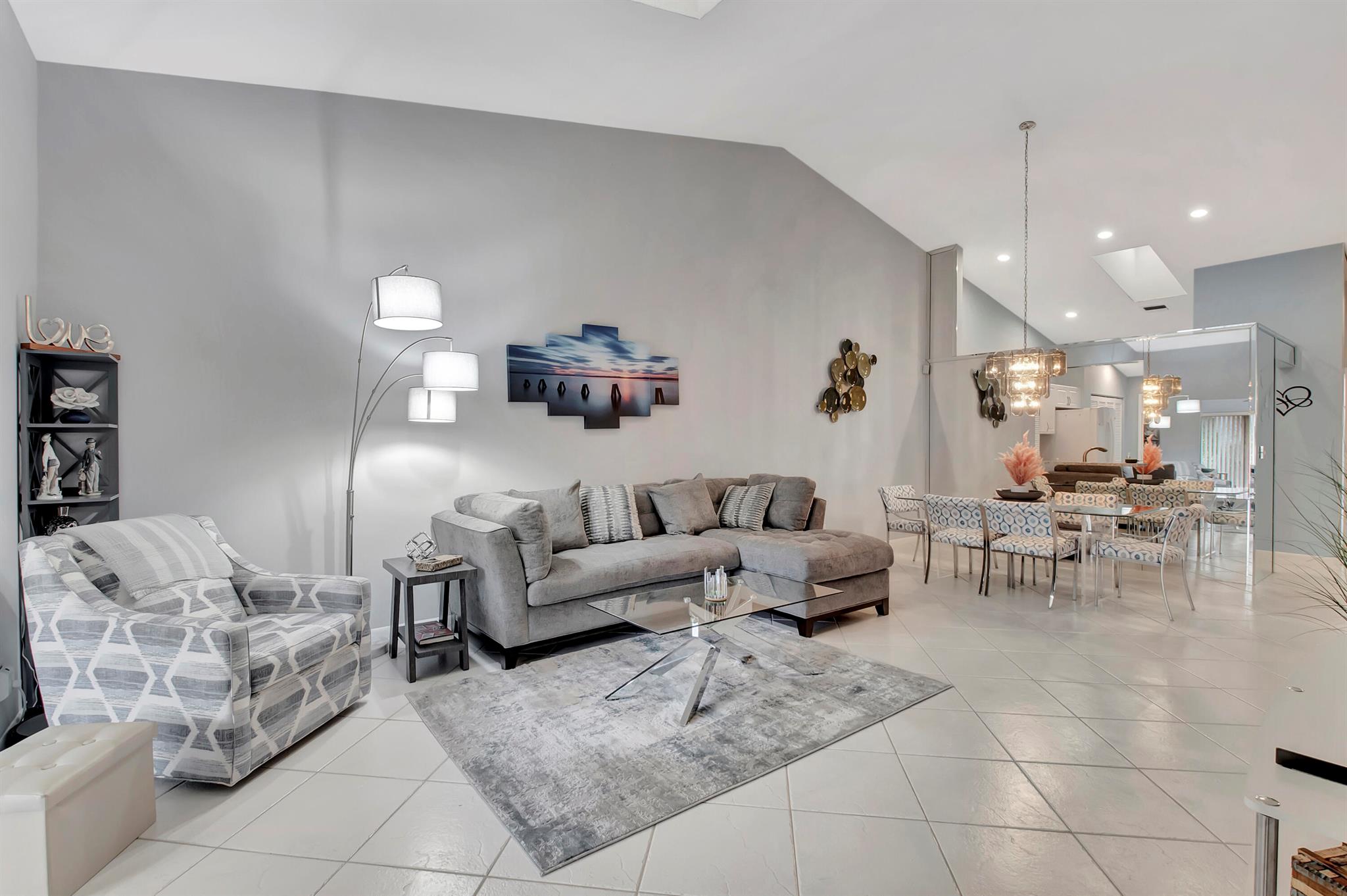 WHISPER WALK  PARKSHORE - Residential