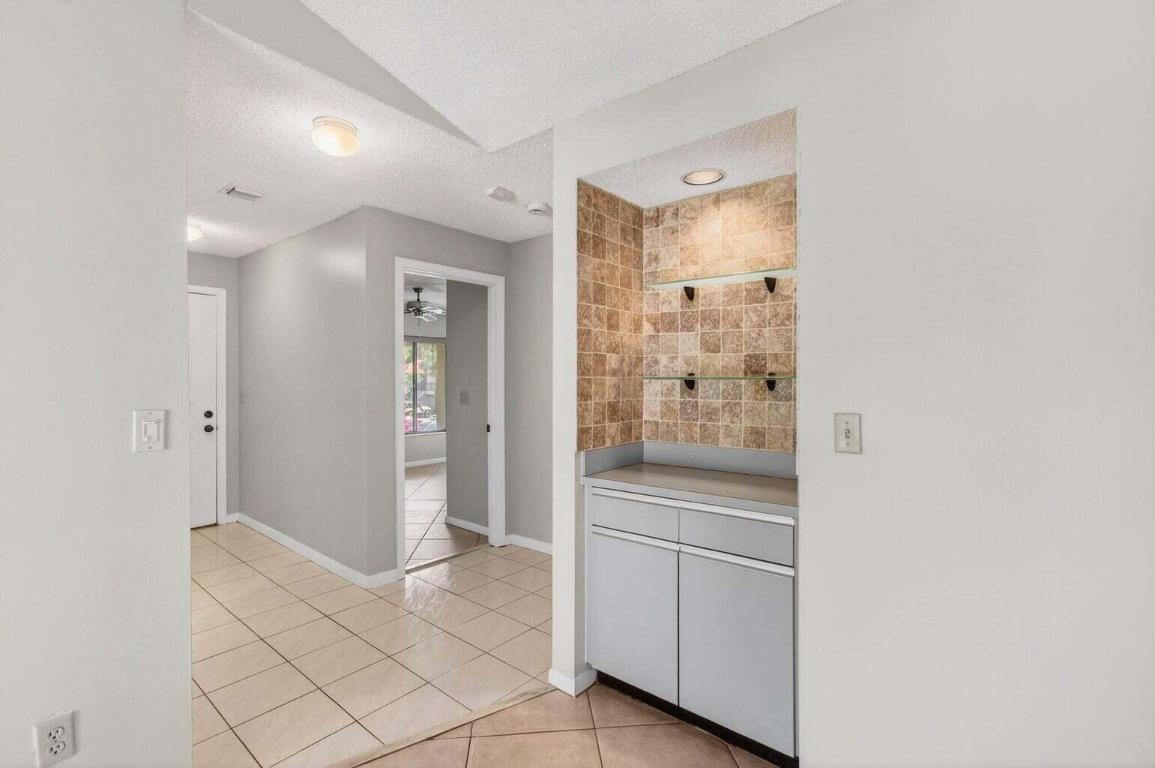 SAN REMO GOLF & TENNIS CLUB - Residential Lease