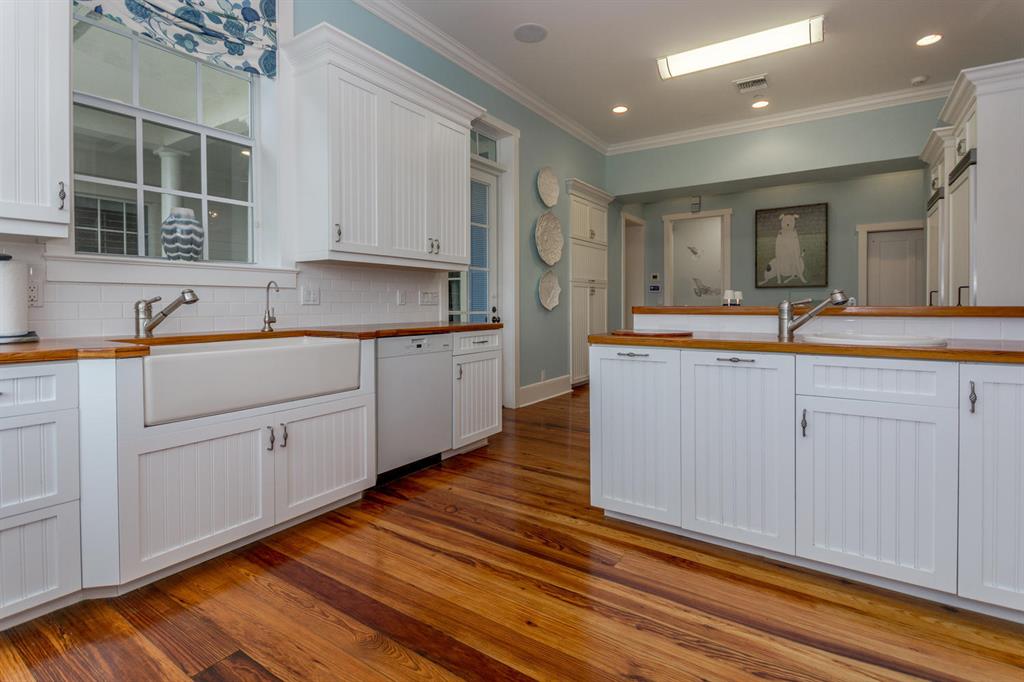 OLD TOWNE AT JUNO BEACH - Residential