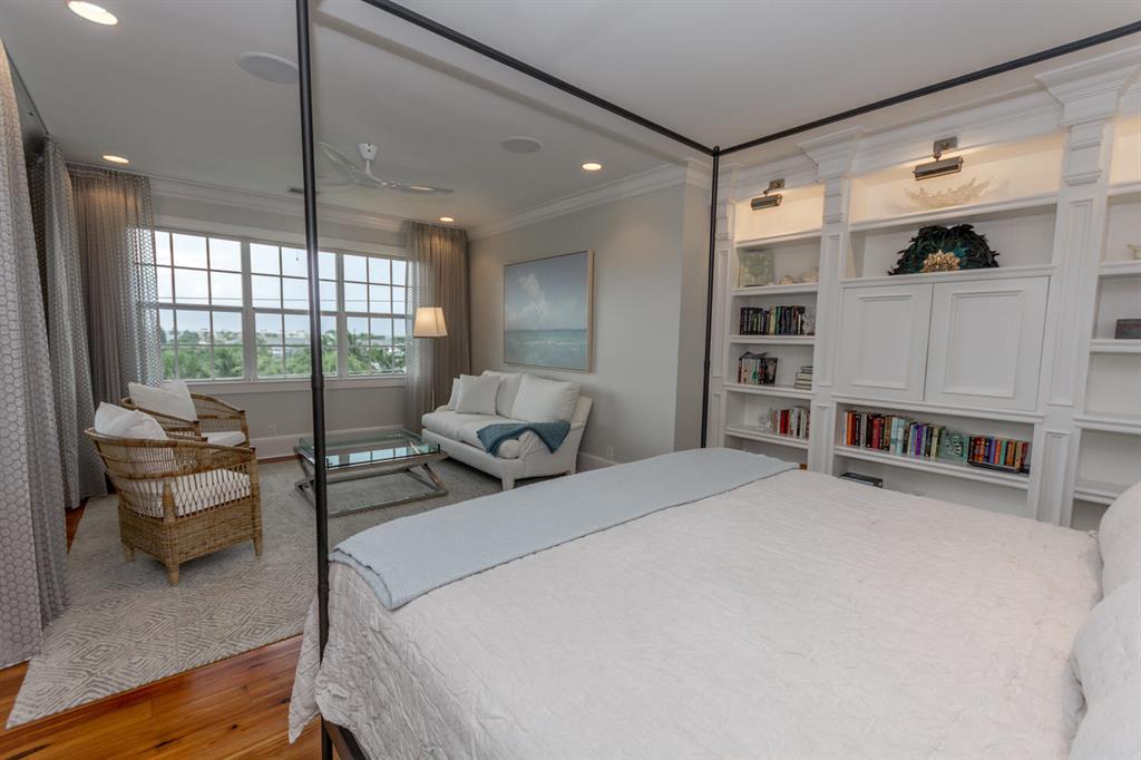 OLD TOWNE AT JUNO BEACH - Residential