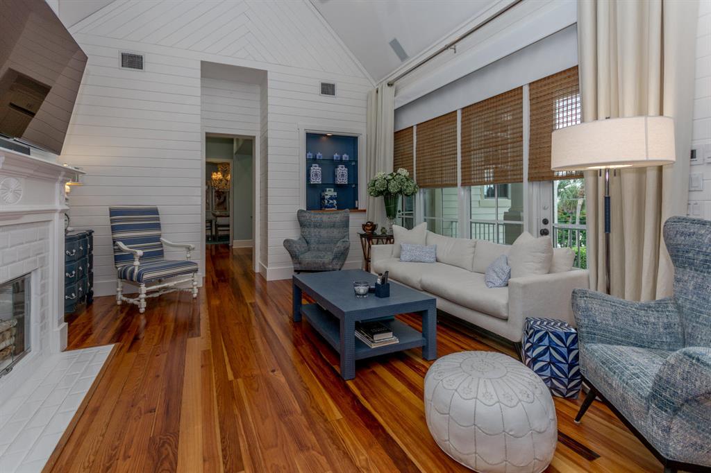 OLD TOWNE AT JUNO BEACH - Residential