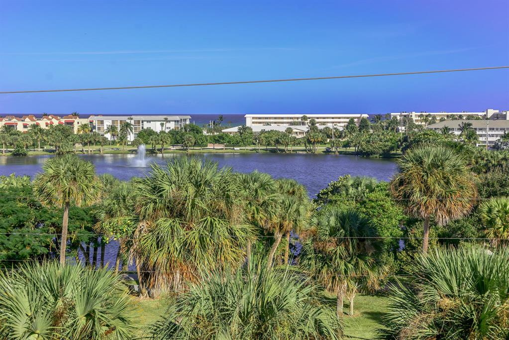OLD TOWNE AT JUNO BEACH - Residential