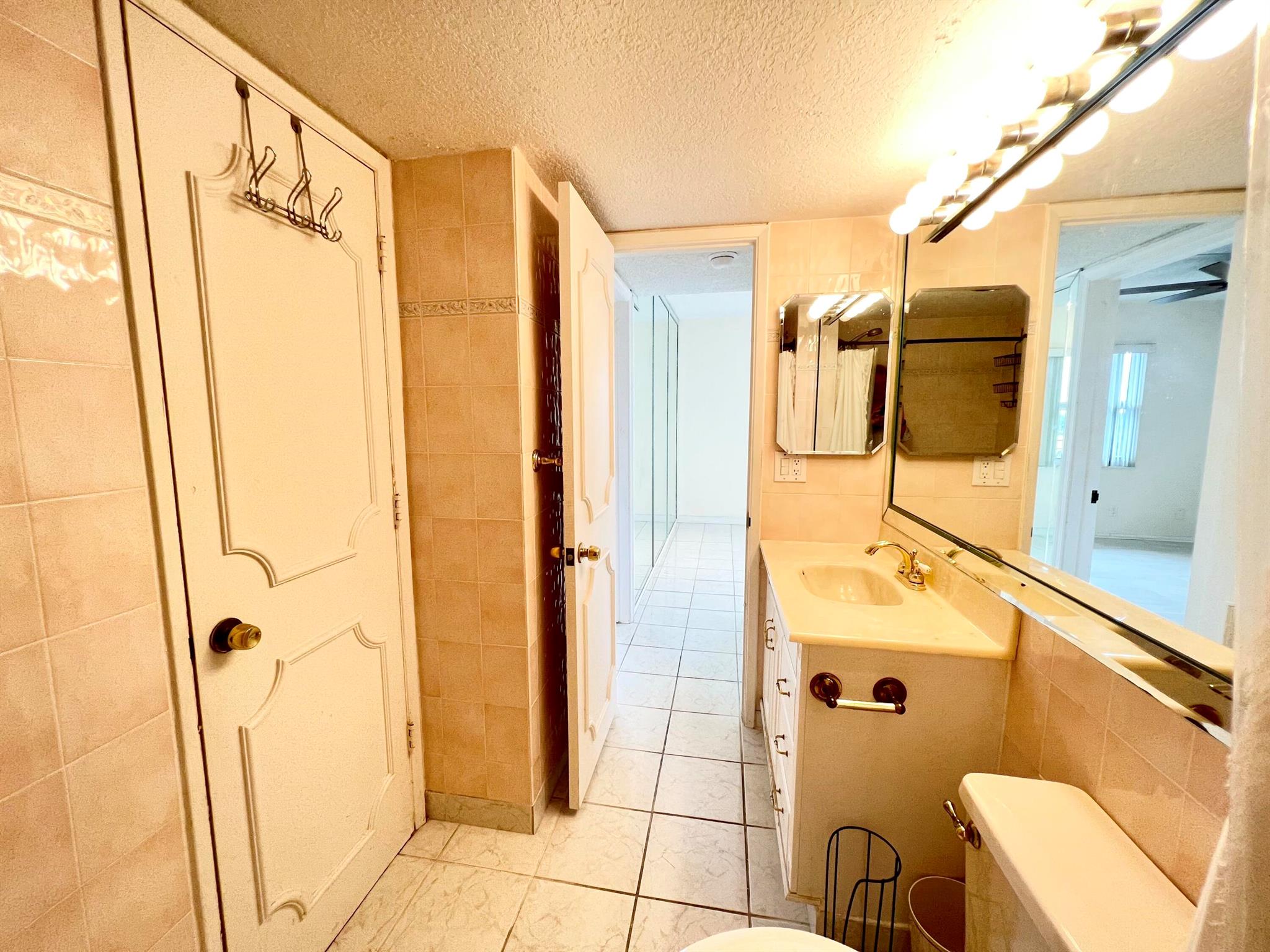 OCEAN HILLSBORO CONDO - Residential Lease