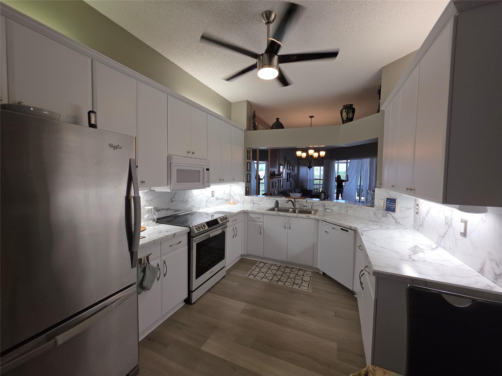 7593 Granville Dr 411