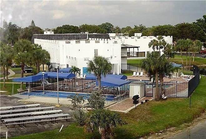 Castle Apartments - Residential