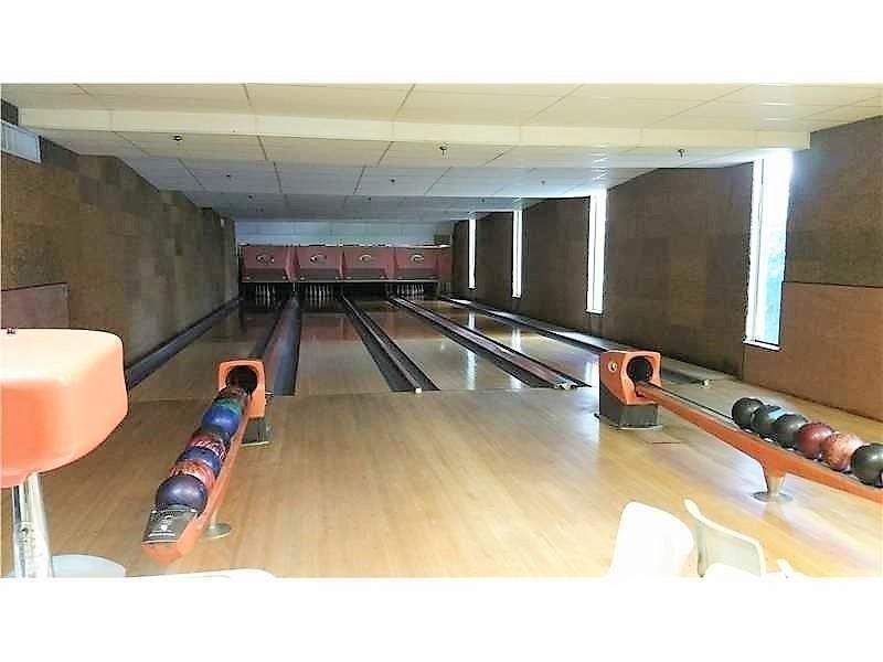 Castle Apartments - Residential