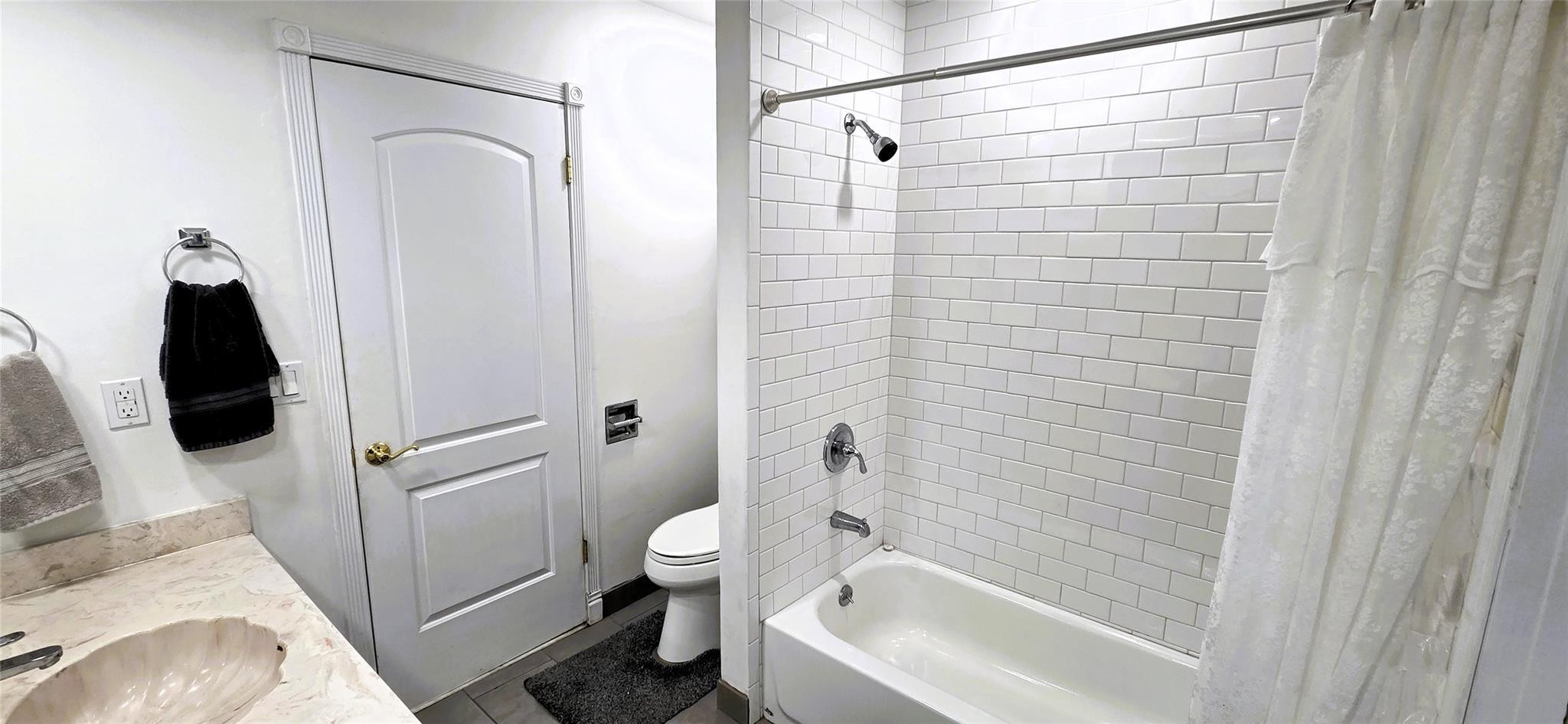 Sugar Pond Manor Wellingt - Residential