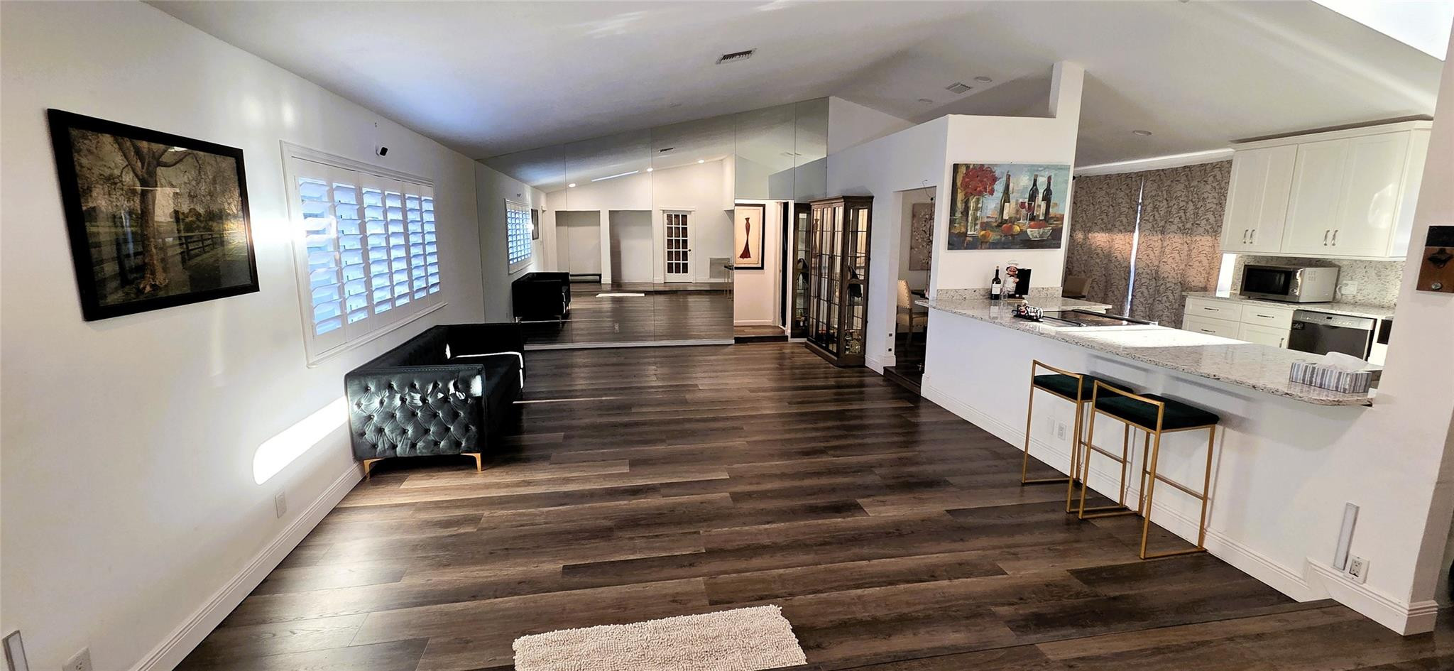 Sugar Pond Manor Wellingt - Residential