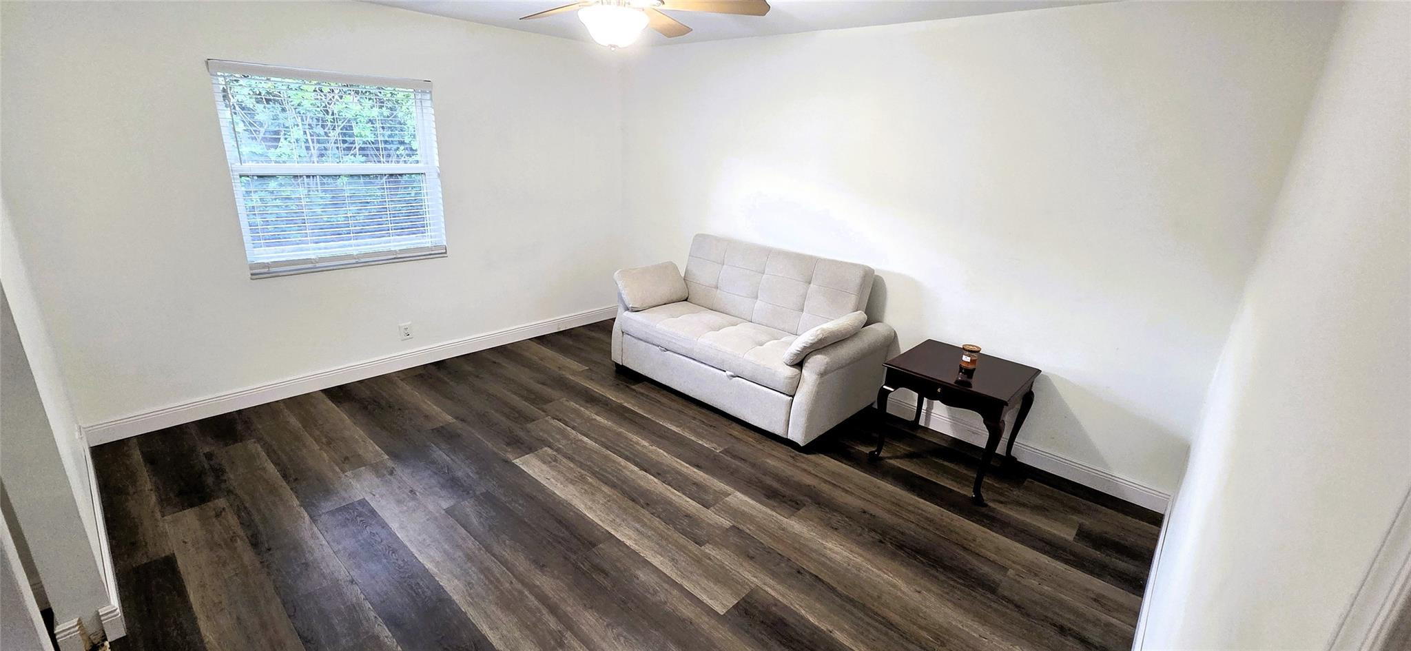 Sugar Pond Manor Wellingt - Residential