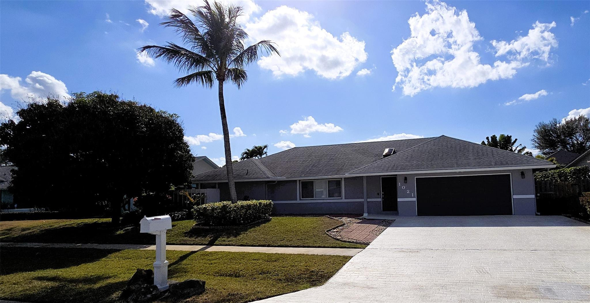 Sugar Pond Manor Wellingt - Residential