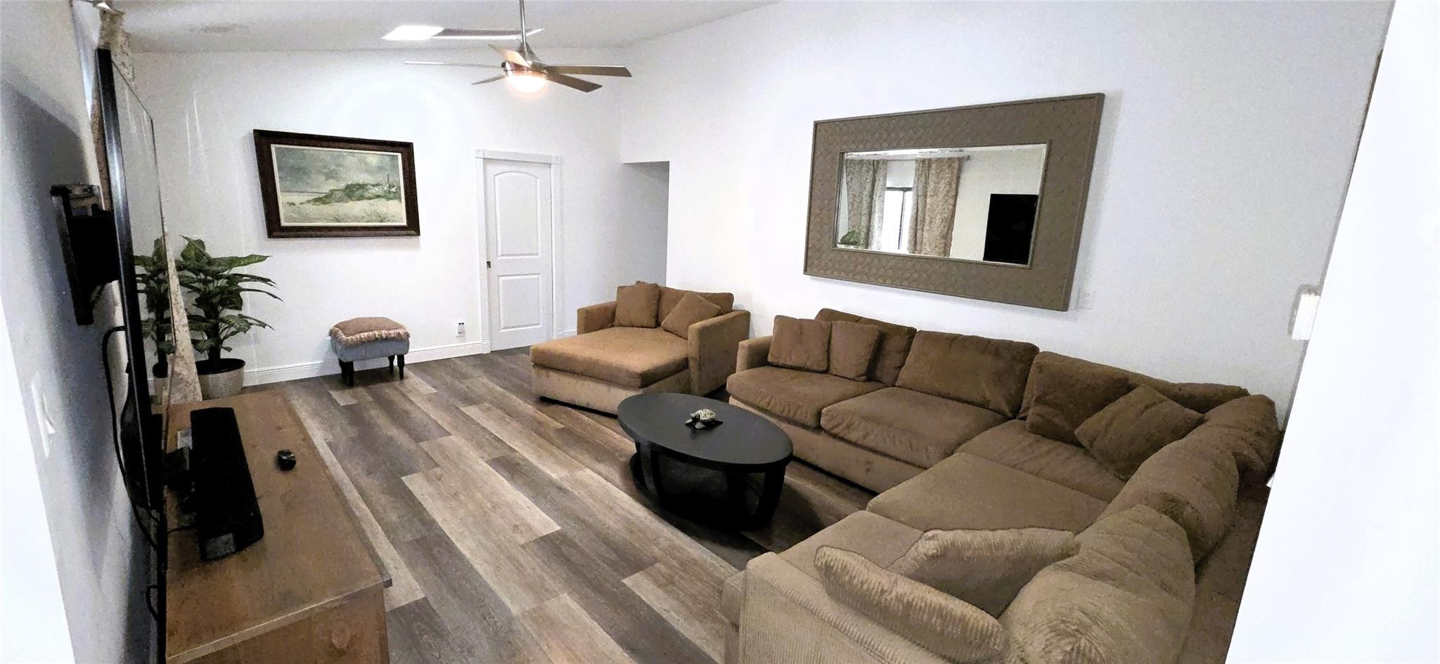 Sugar Pond Manor Wellingt - Residential