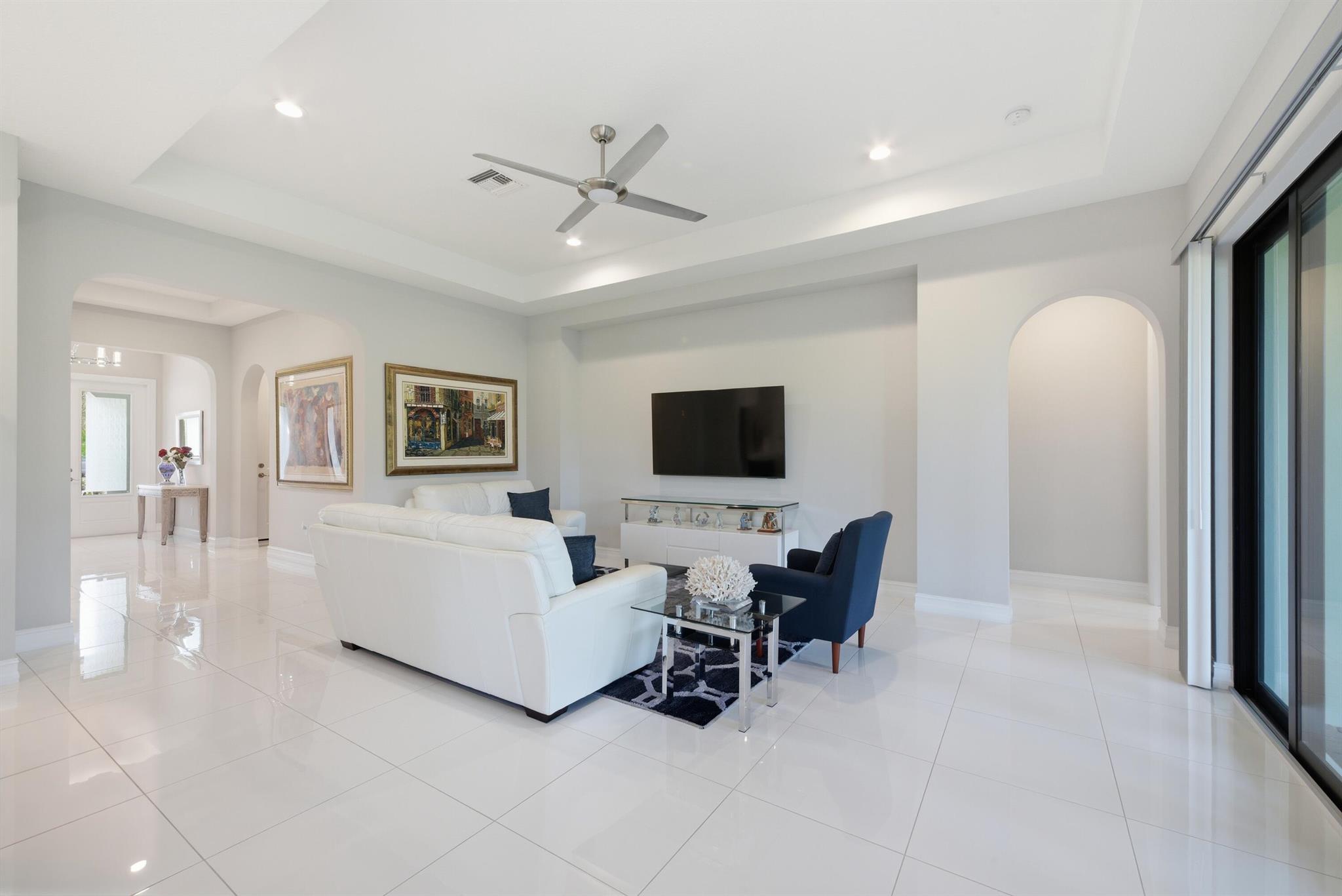 PALM MEADOWS ESTATES - Residential