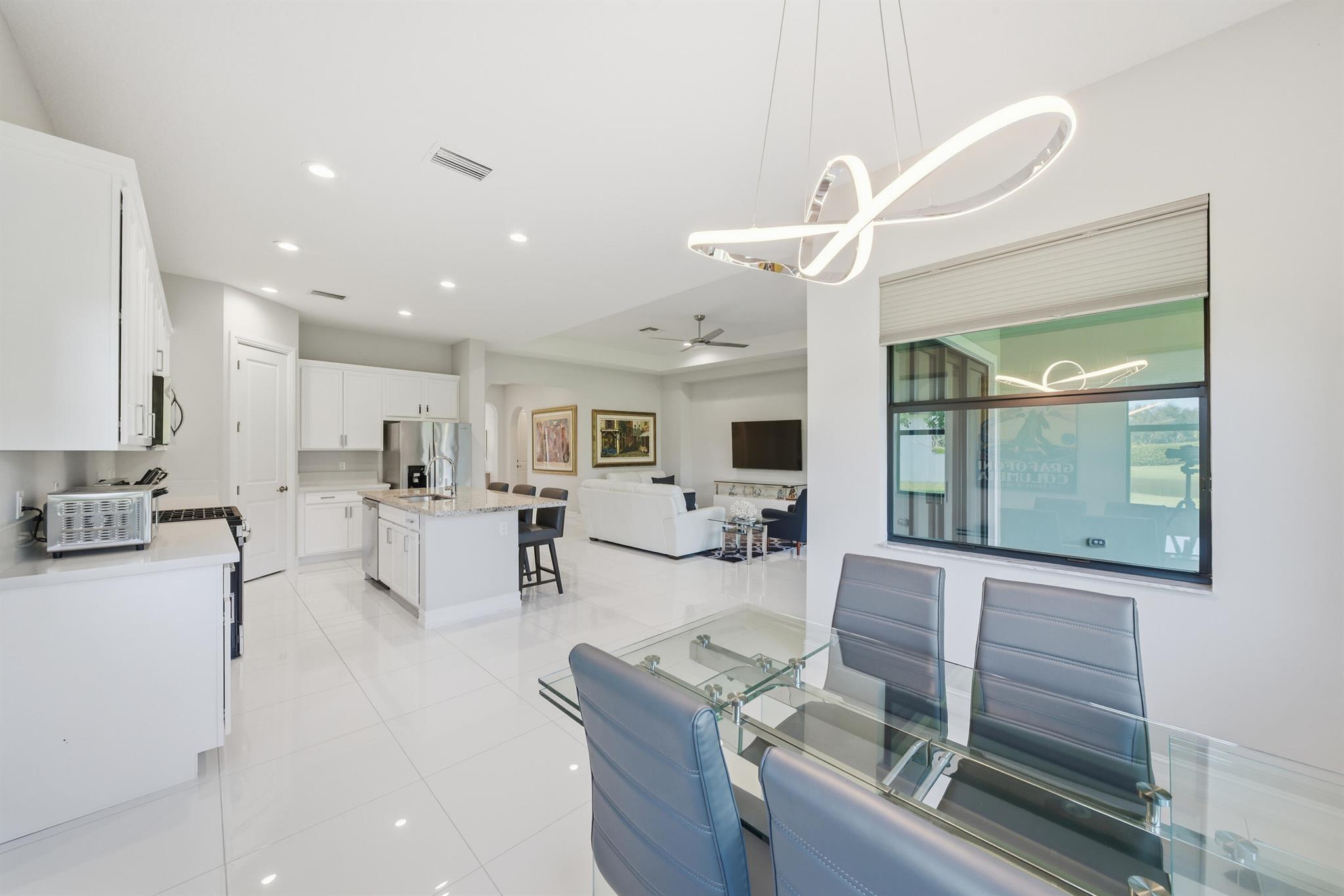 PALM MEADOWS ESTATES - Residential