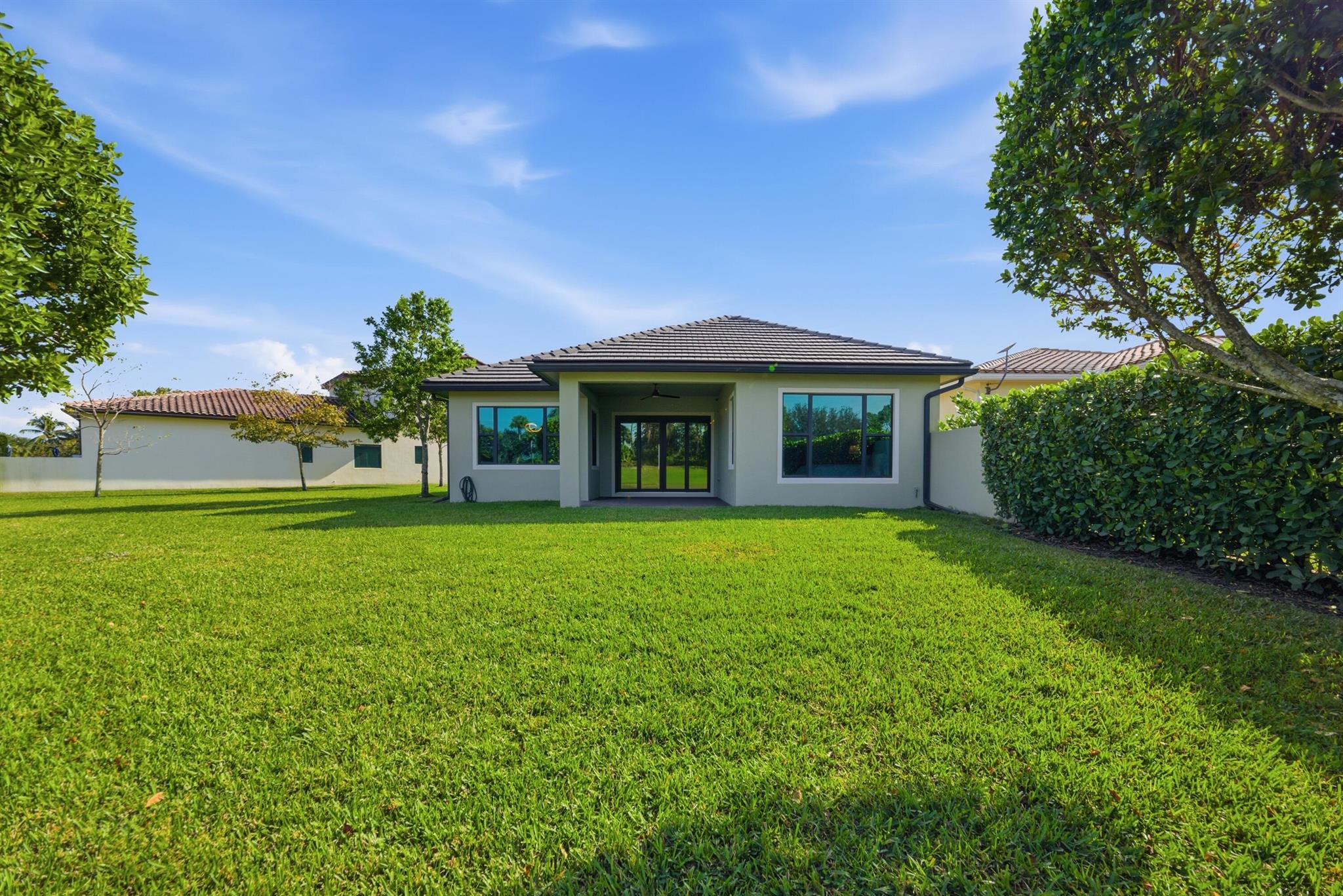 PALM MEADOWS ESTATES - Residential