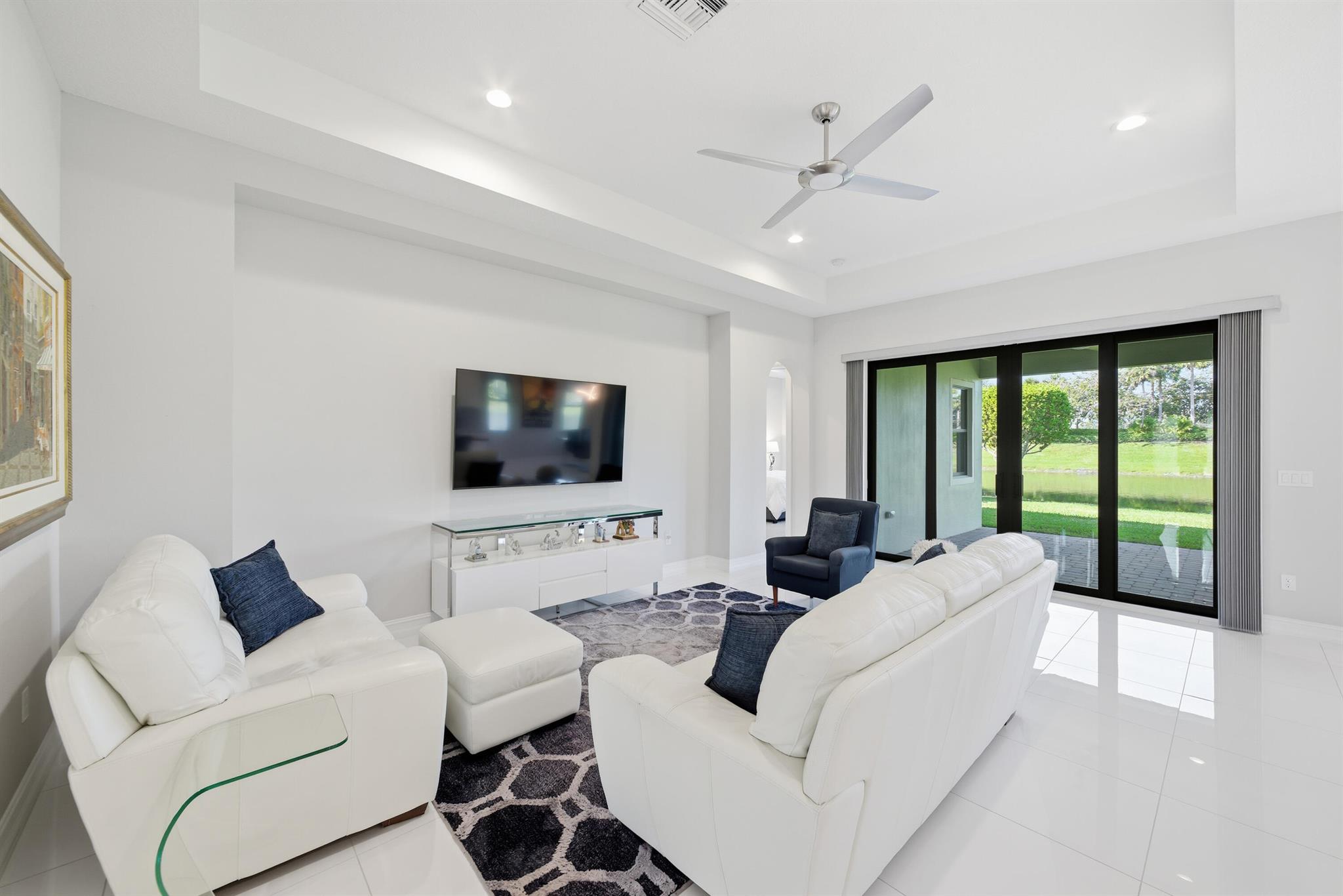 PALM MEADOWS ESTATES - Residential