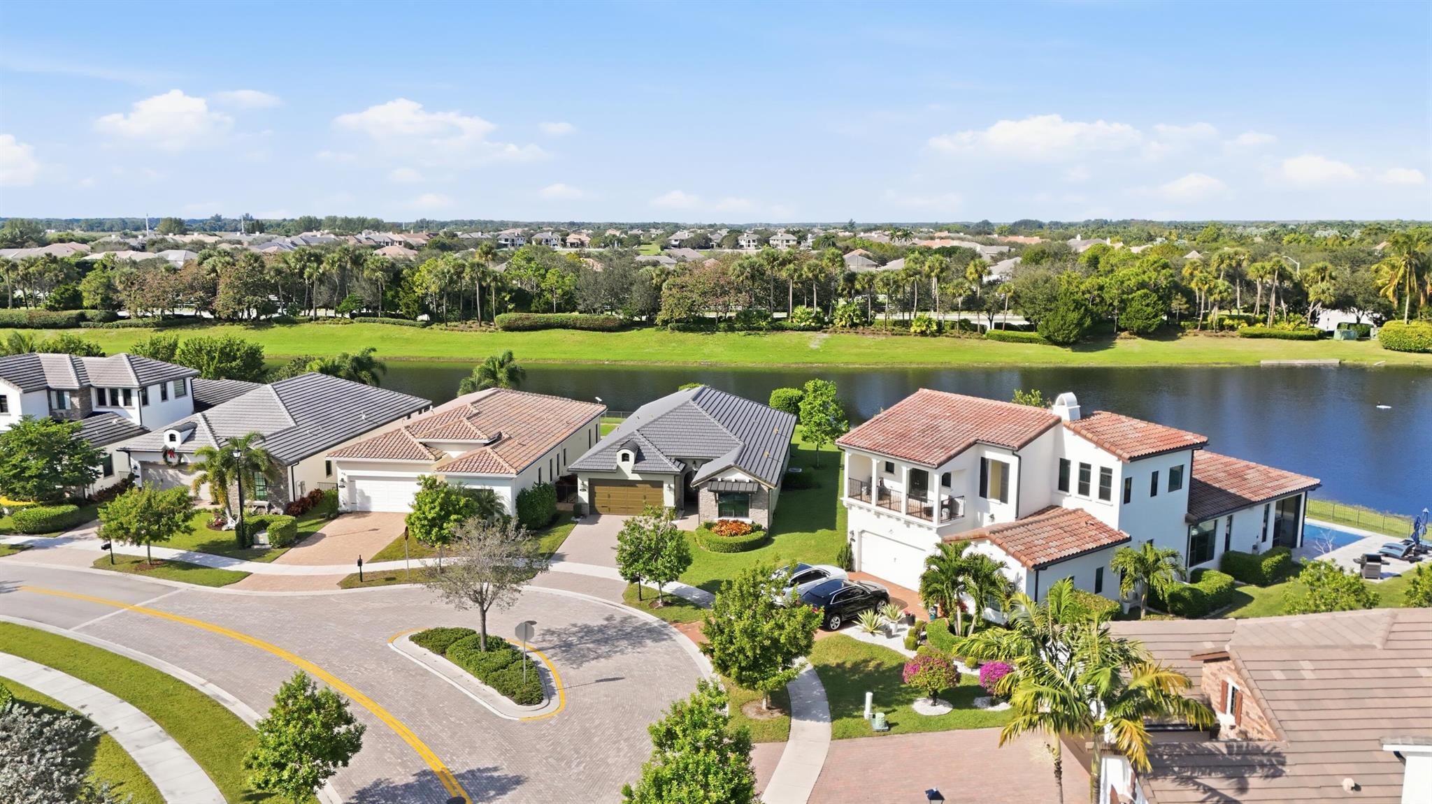PALM MEADOWS ESTATES - Residential