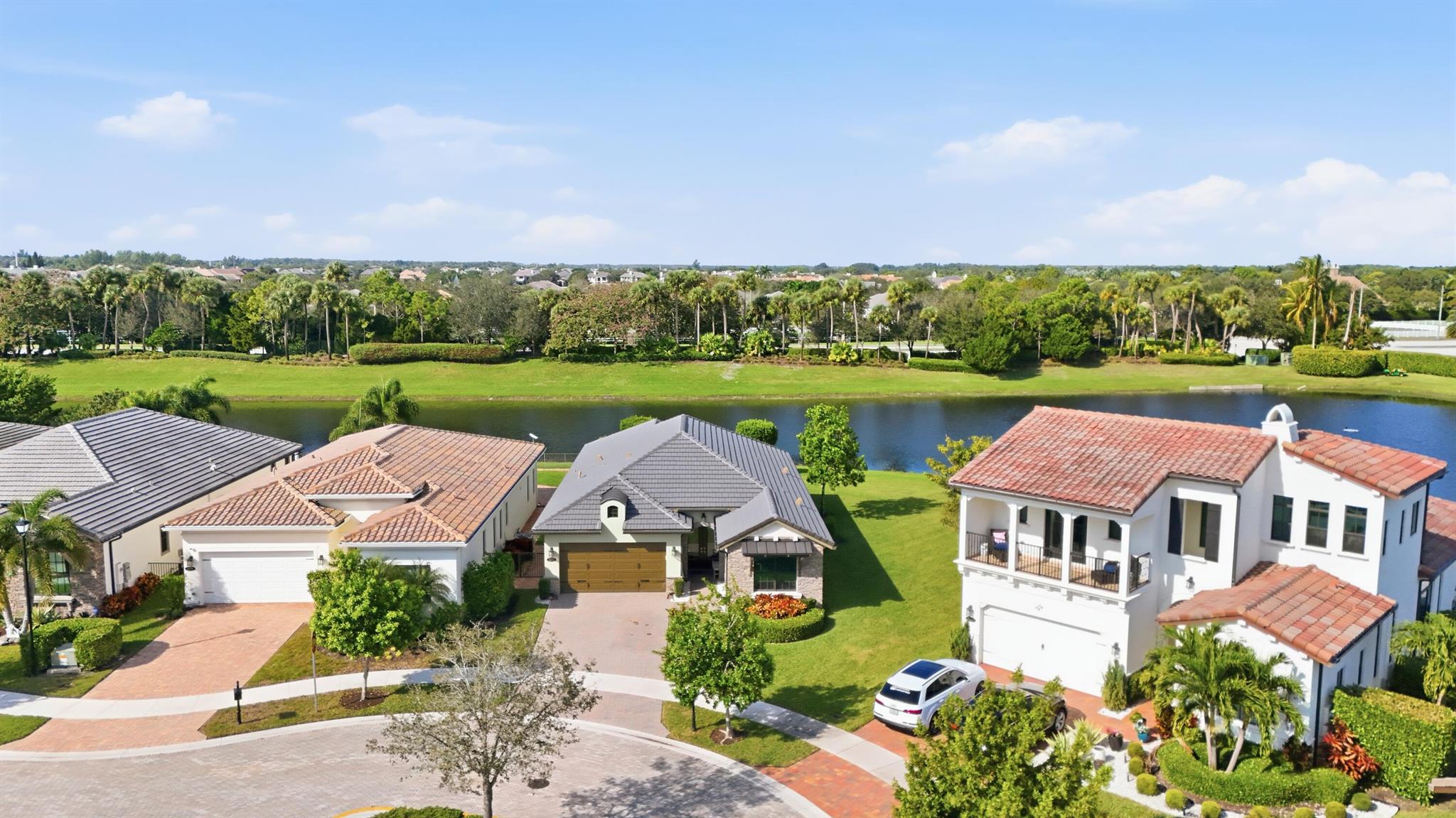 PALM MEADOWS ESTATES - Residential