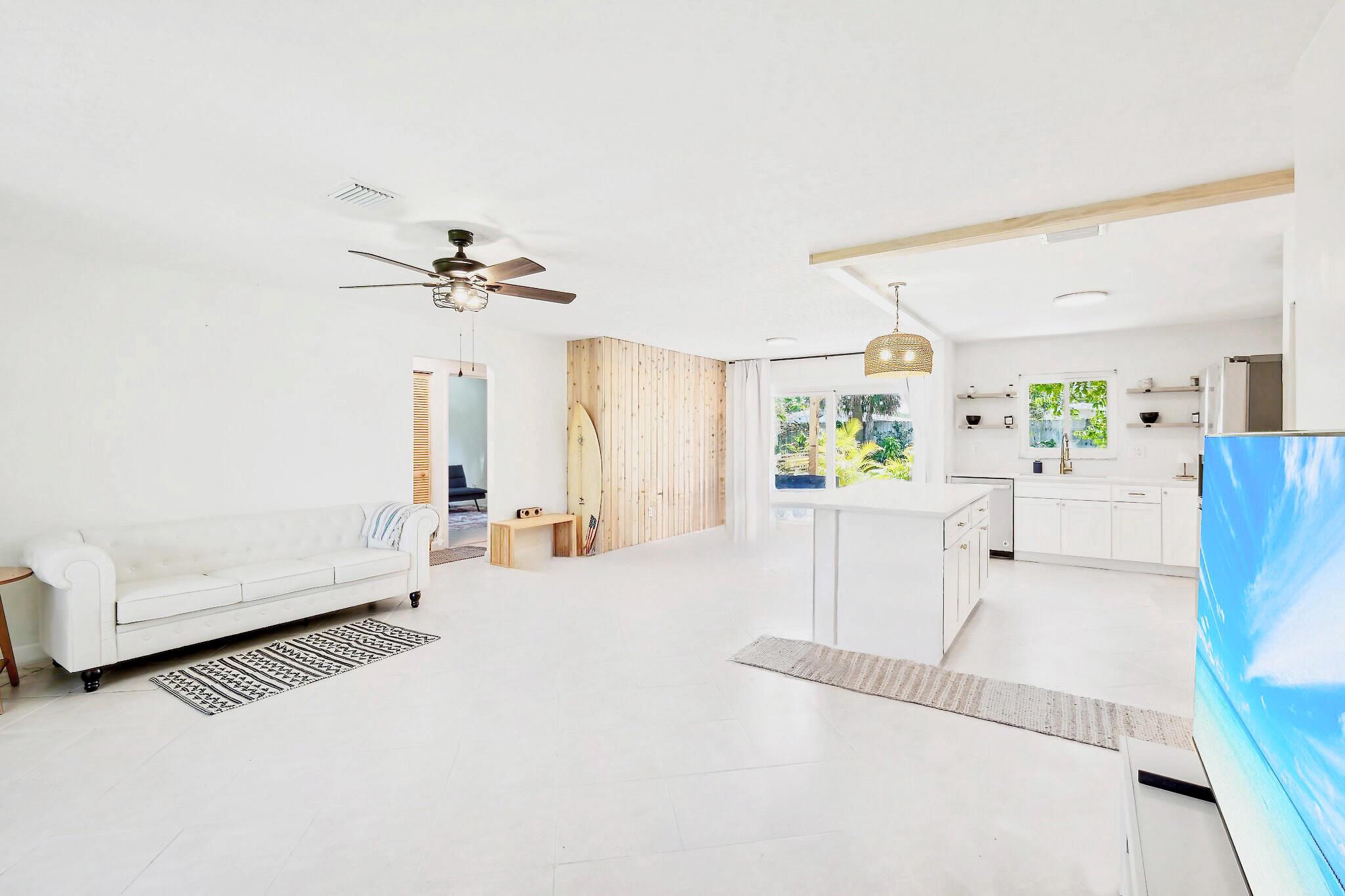 2007 NE 21st Terrace E, Jensen Beach, FL, 34957/$444,990 2 2007 NE 21st Terrace E