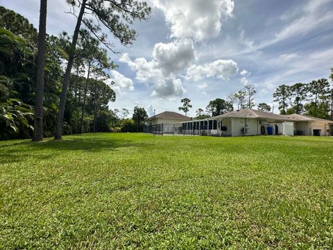 A home in Loxahatchee