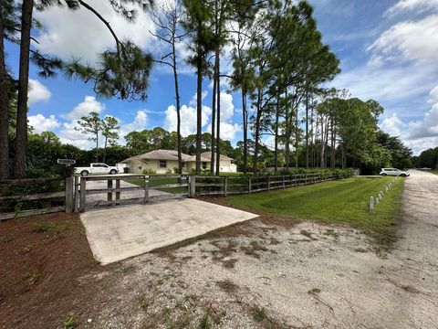 A home in Loxahatchee