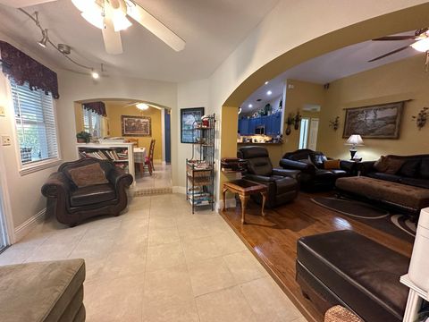 A home in Loxahatchee