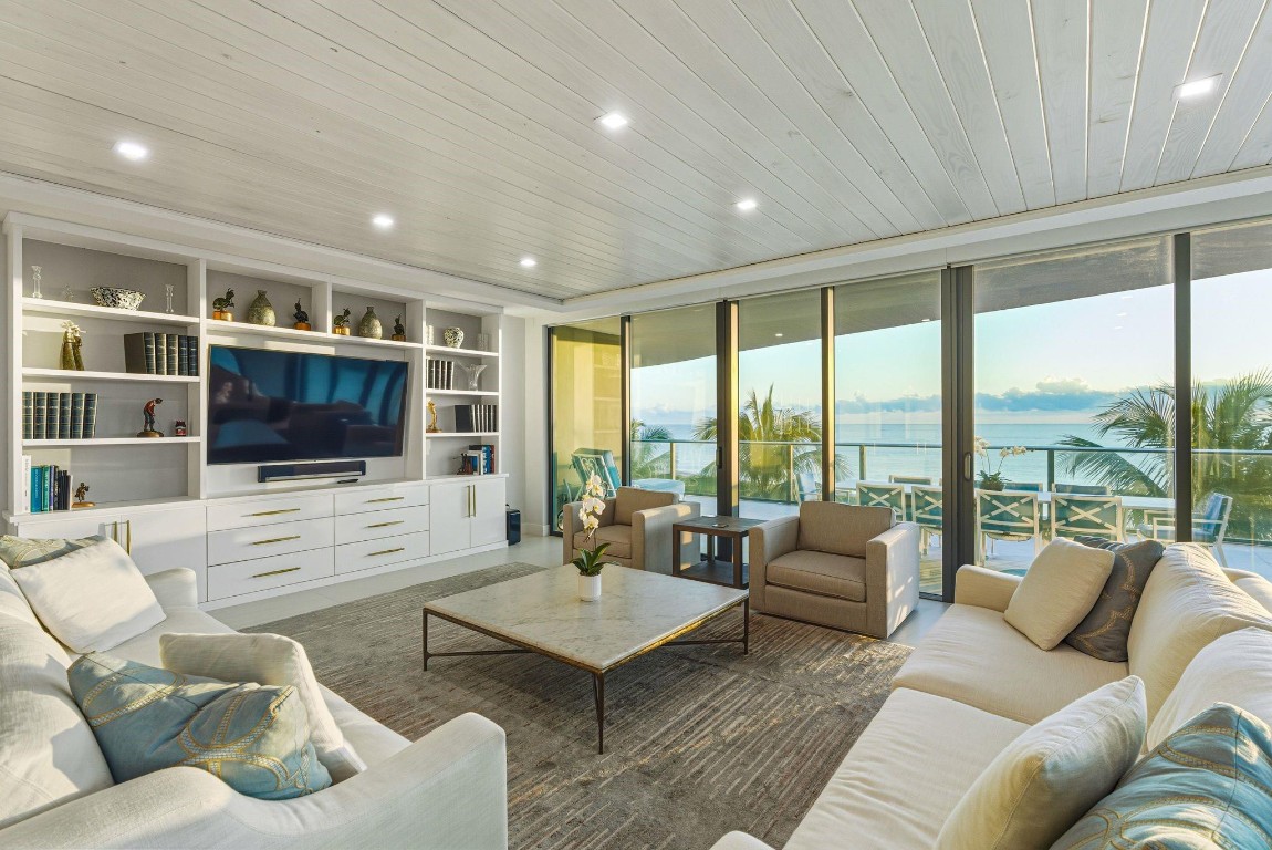 730 N Ocean Boulevard 404