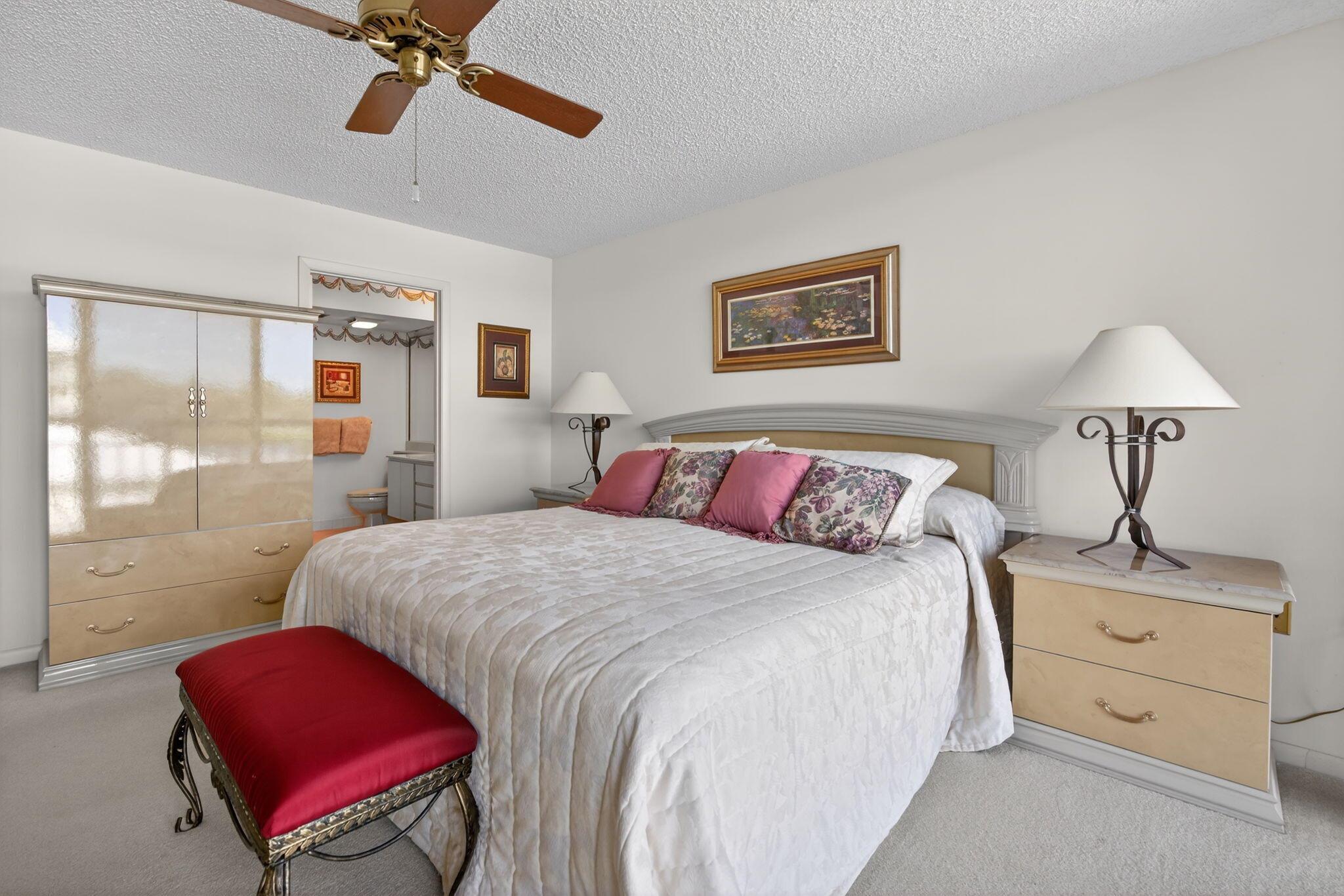 WHITEHALL - Residential