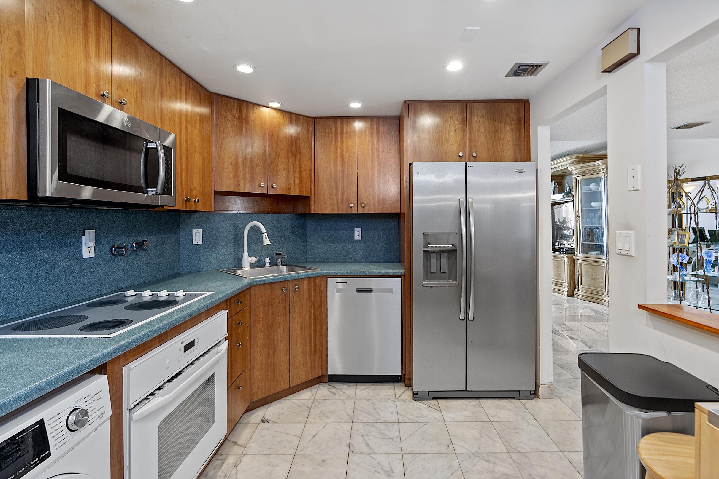 OCEAN CLUB CONDO - Residential