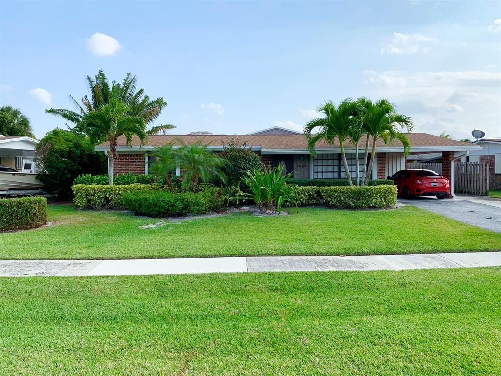 Photo of 3660 Catalina Road, Palm Beach Gardens, FL 33410 (MLS # R10708905)