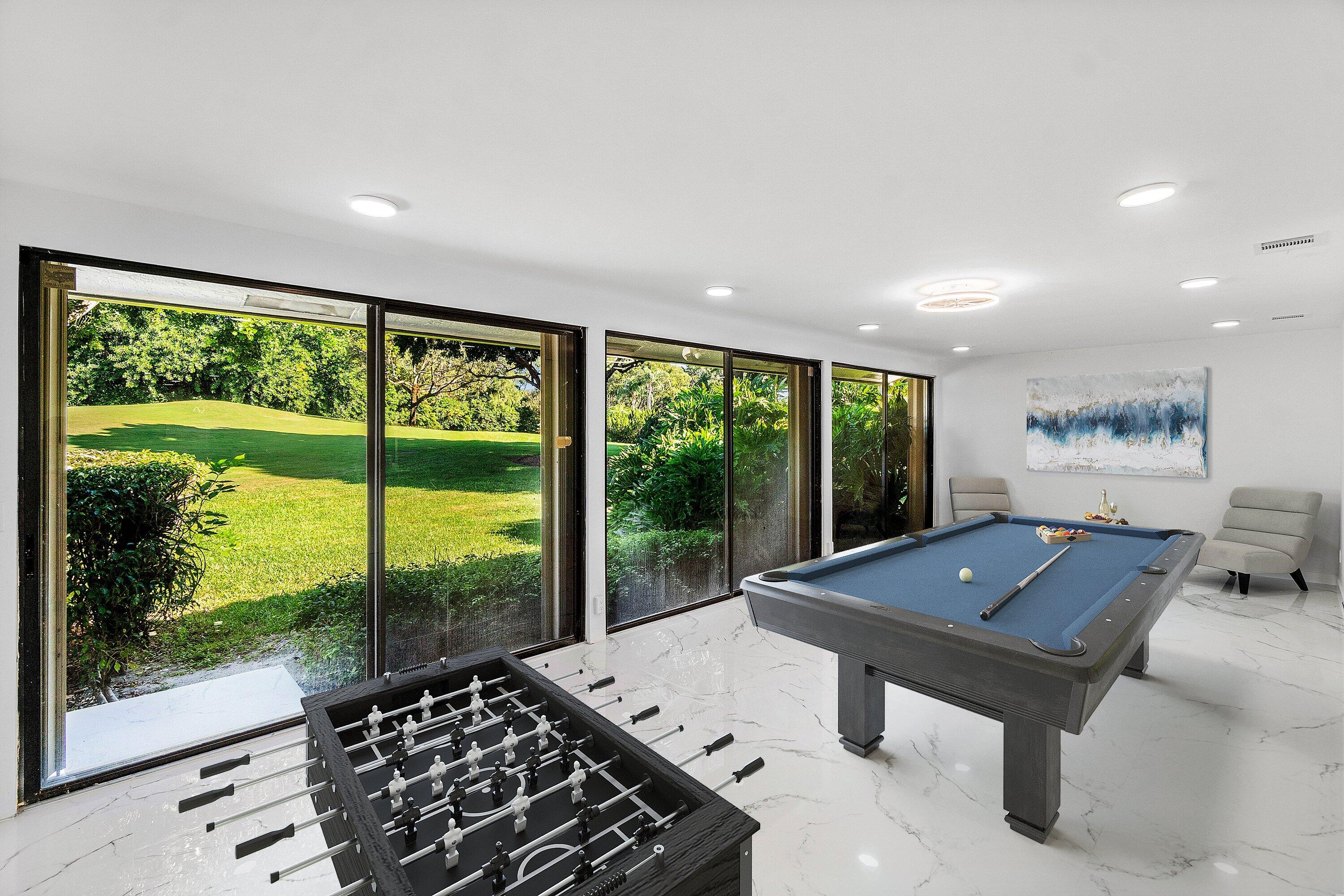 VILLAS OF HAMPSHIRE CONDO - Residential