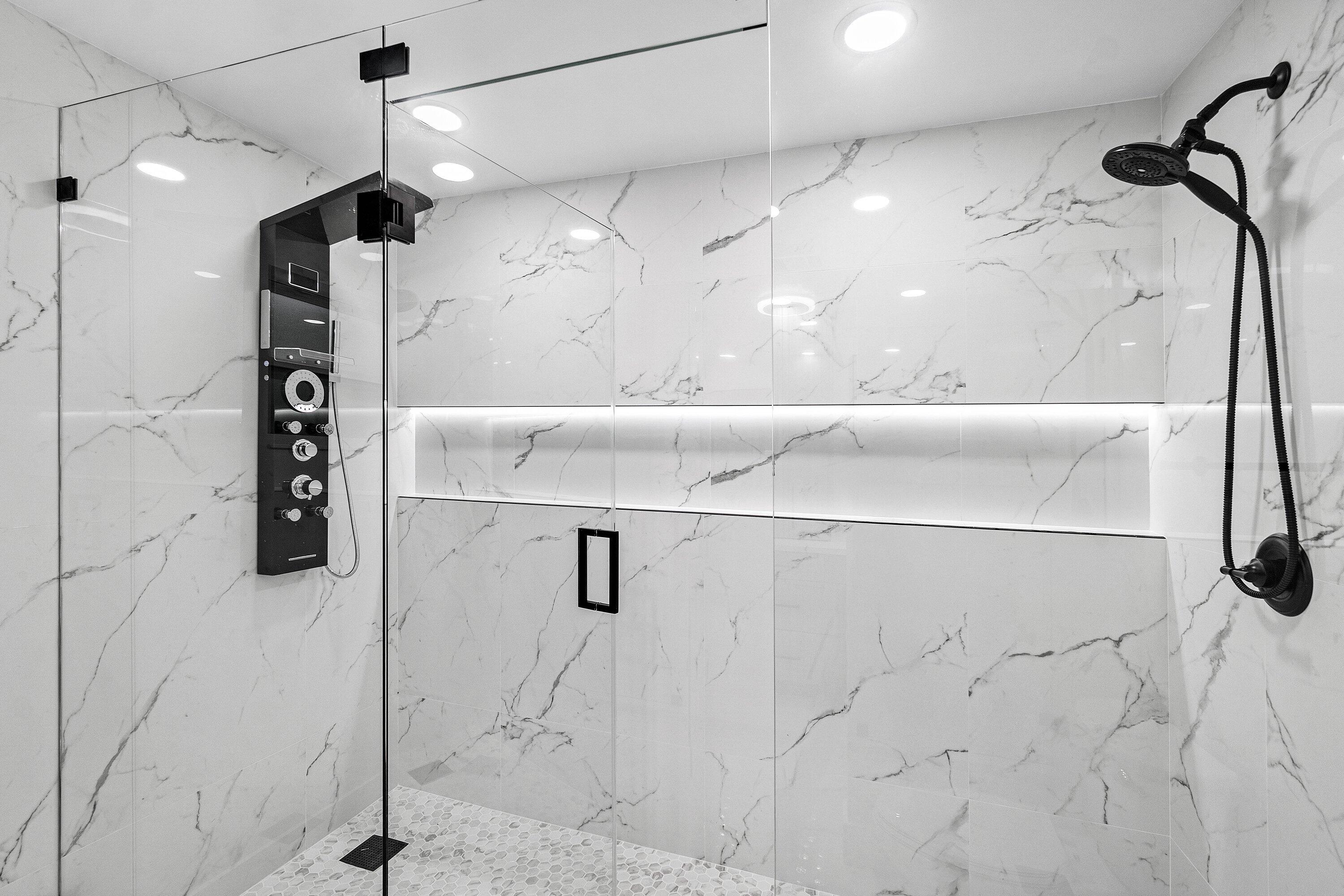 VILLAS OF HAMPSHIRE CONDO - Residential