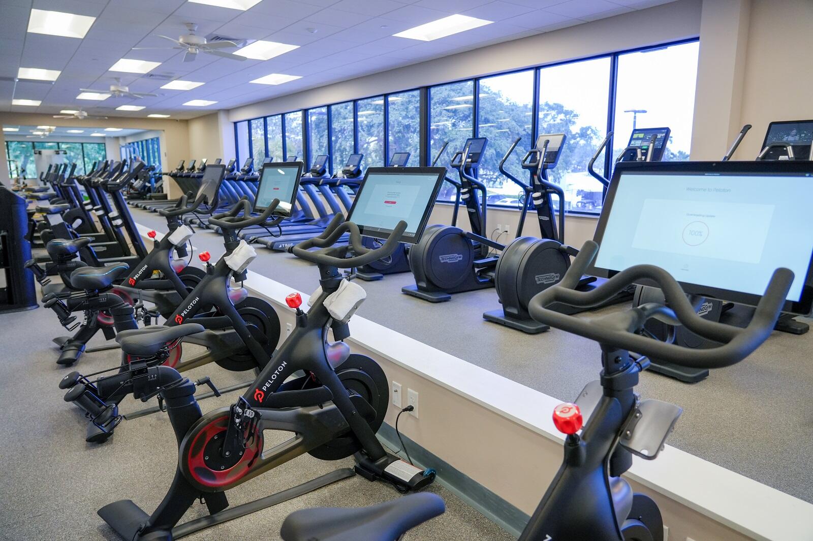 VILLAS OF HAMPSHIRE CONDO - Residential
