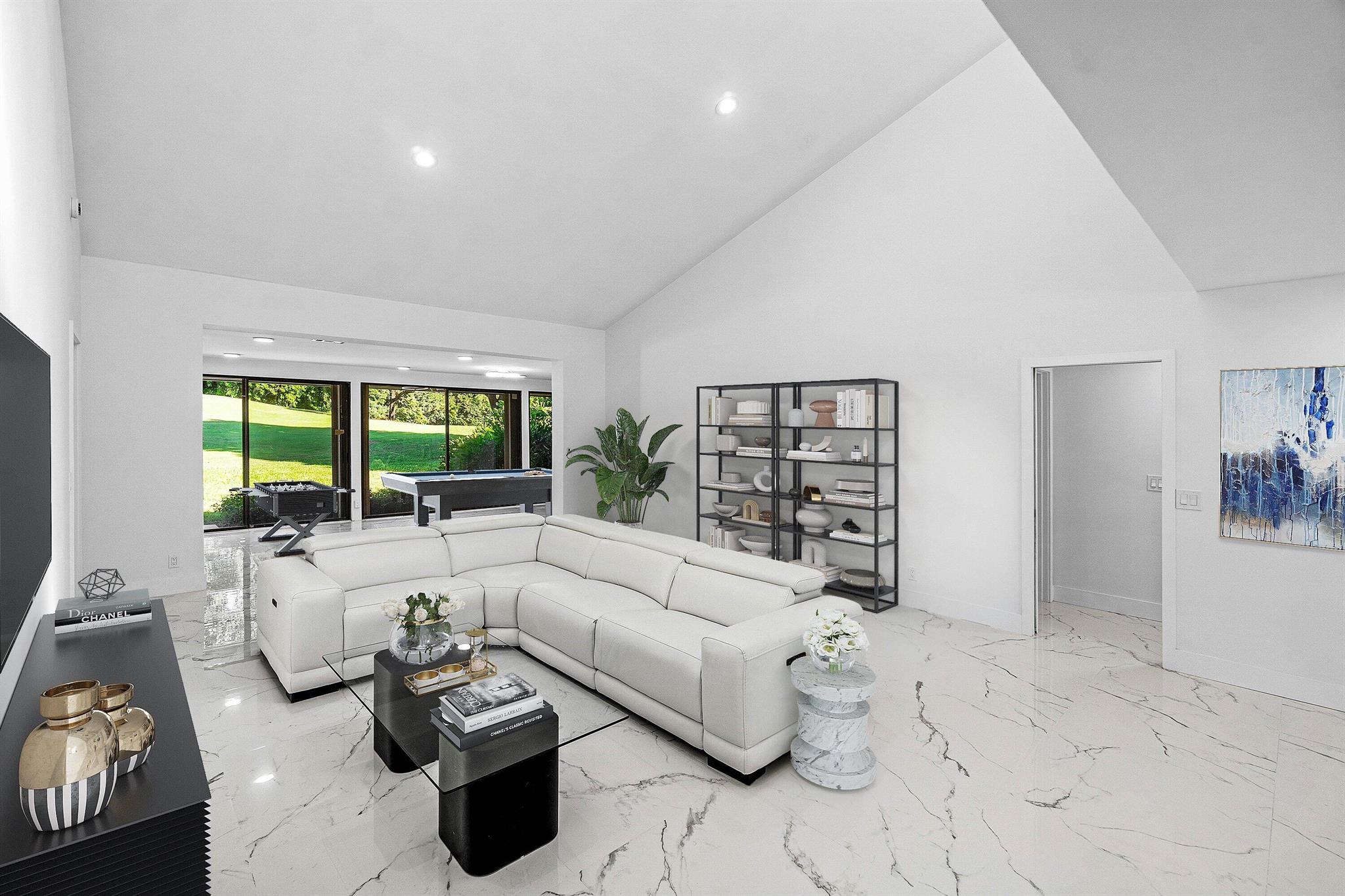 VILLAS OF HAMPSHIRE CONDO - Residential