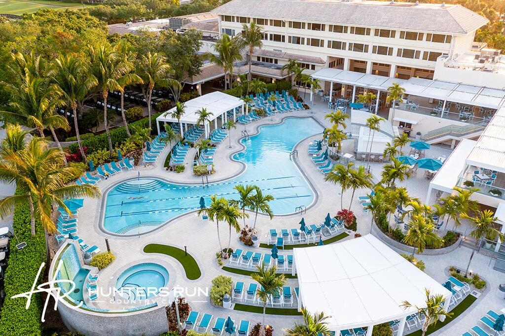 VILLAS OF HAMPSHIRE CONDO - Residential
