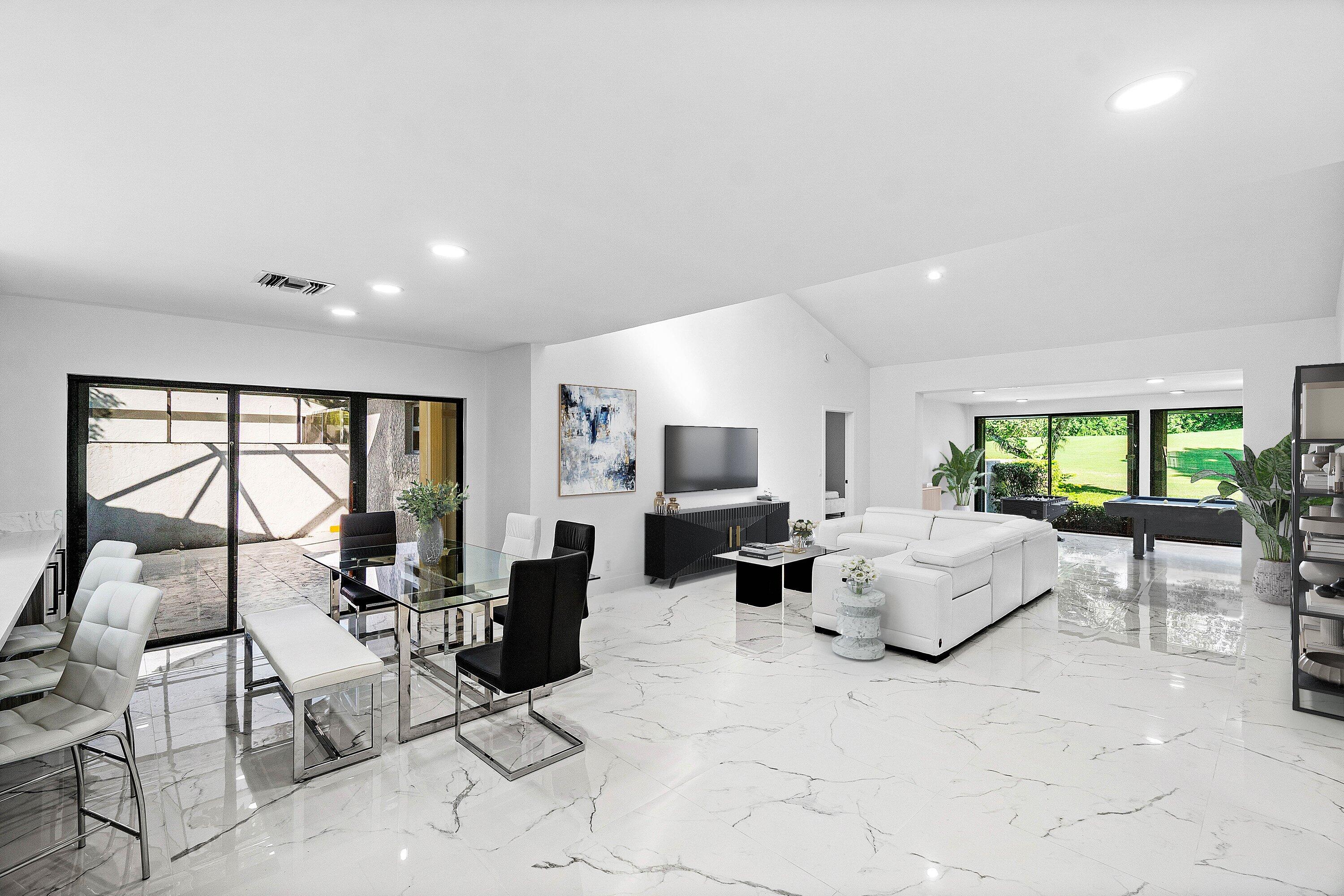 VILLAS OF HAMPSHIRE CONDO - Residential