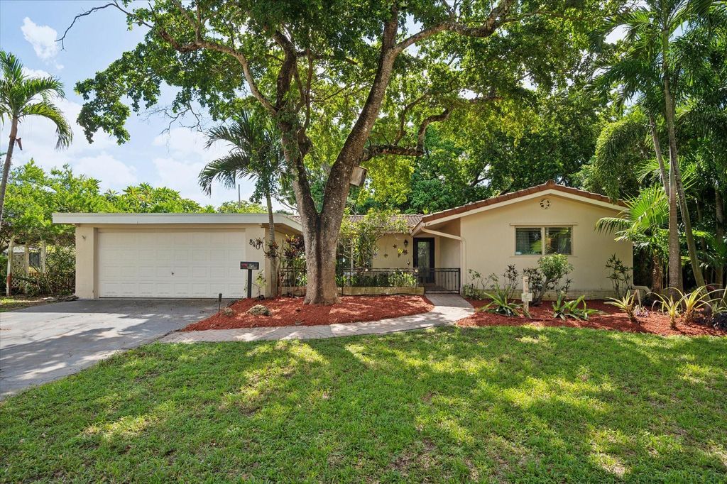 Photo of 840 Gardenia Lane, Plantation, FL 33317 (MLS # F10453174)