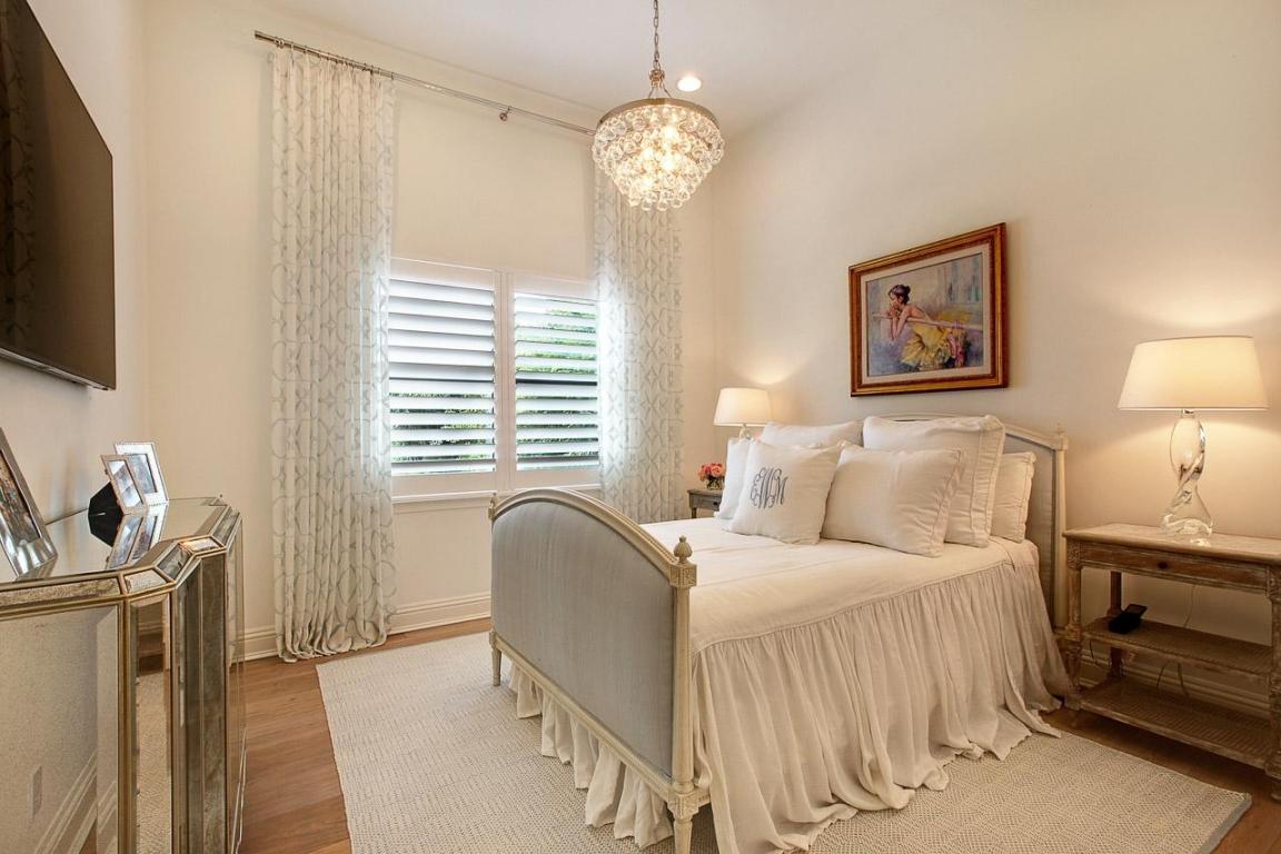 PENNOCK POINT - Residential