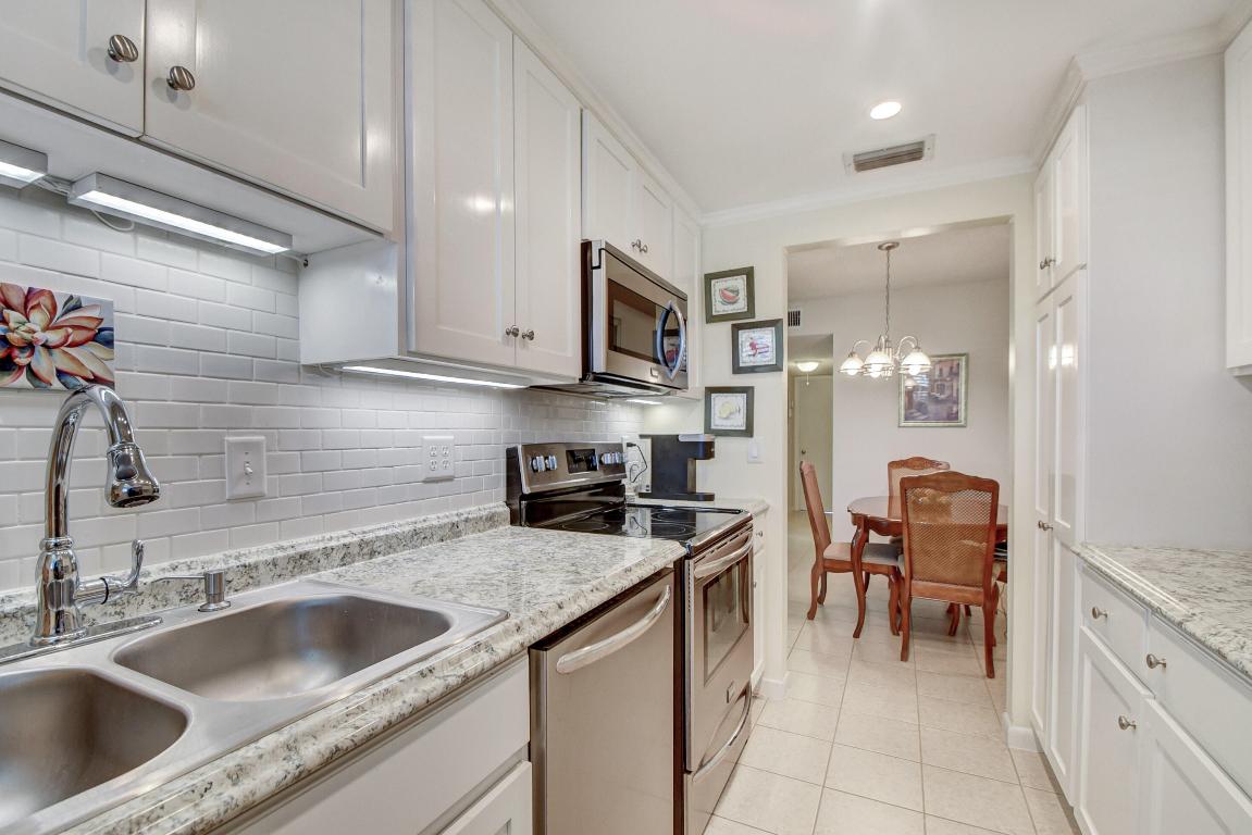 HIGH POINT OF DELRAY BEACH CONDO SEC III - Residential