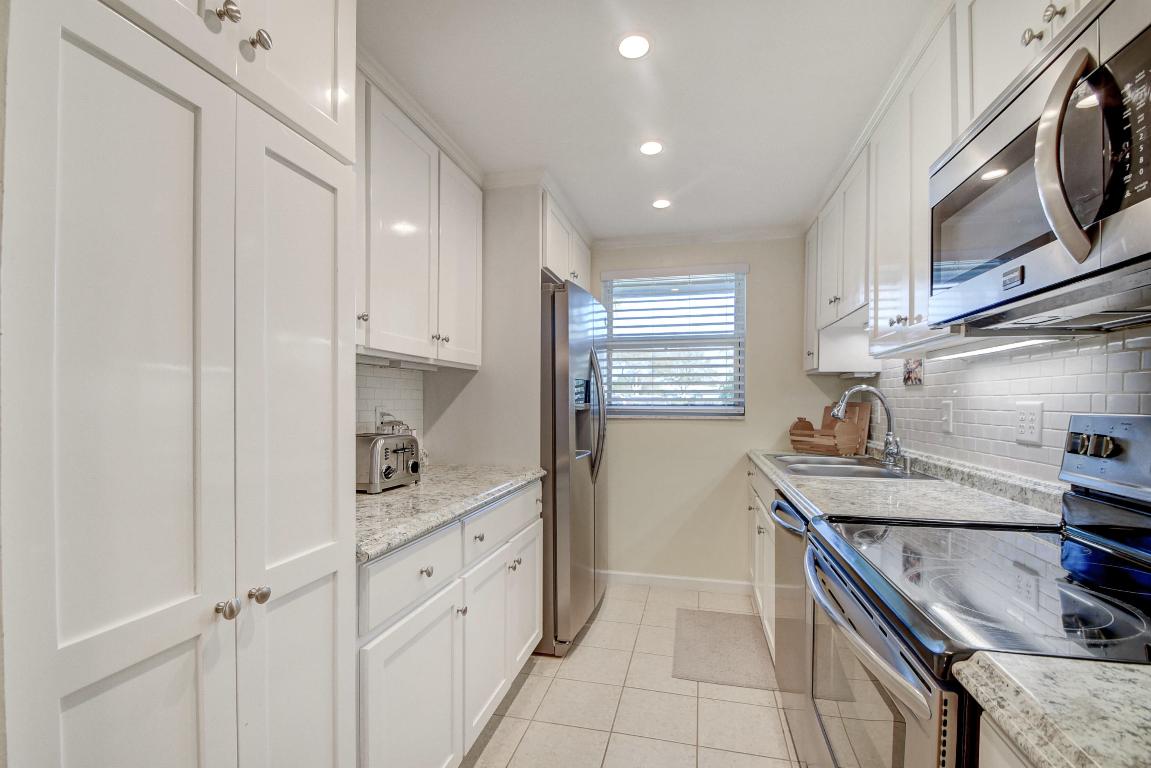 HIGH POINT OF DELRAY BEACH CONDO SEC III - Residential