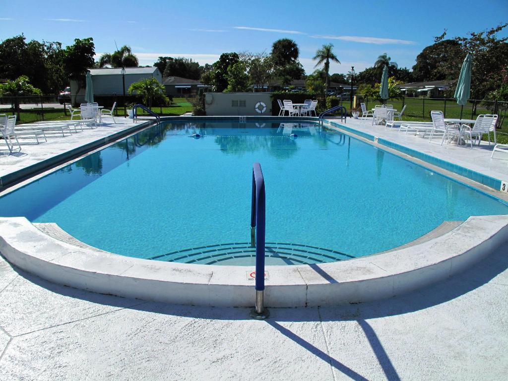 HIGH POINT OF DELRAY BEACH CONDO SEC III - Residential