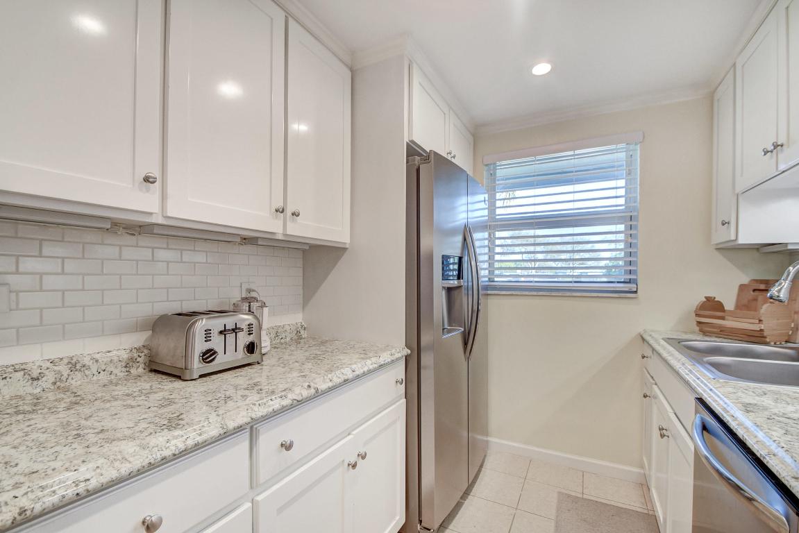 HIGH POINT OF DELRAY BEACH CONDO SEC III - Residential