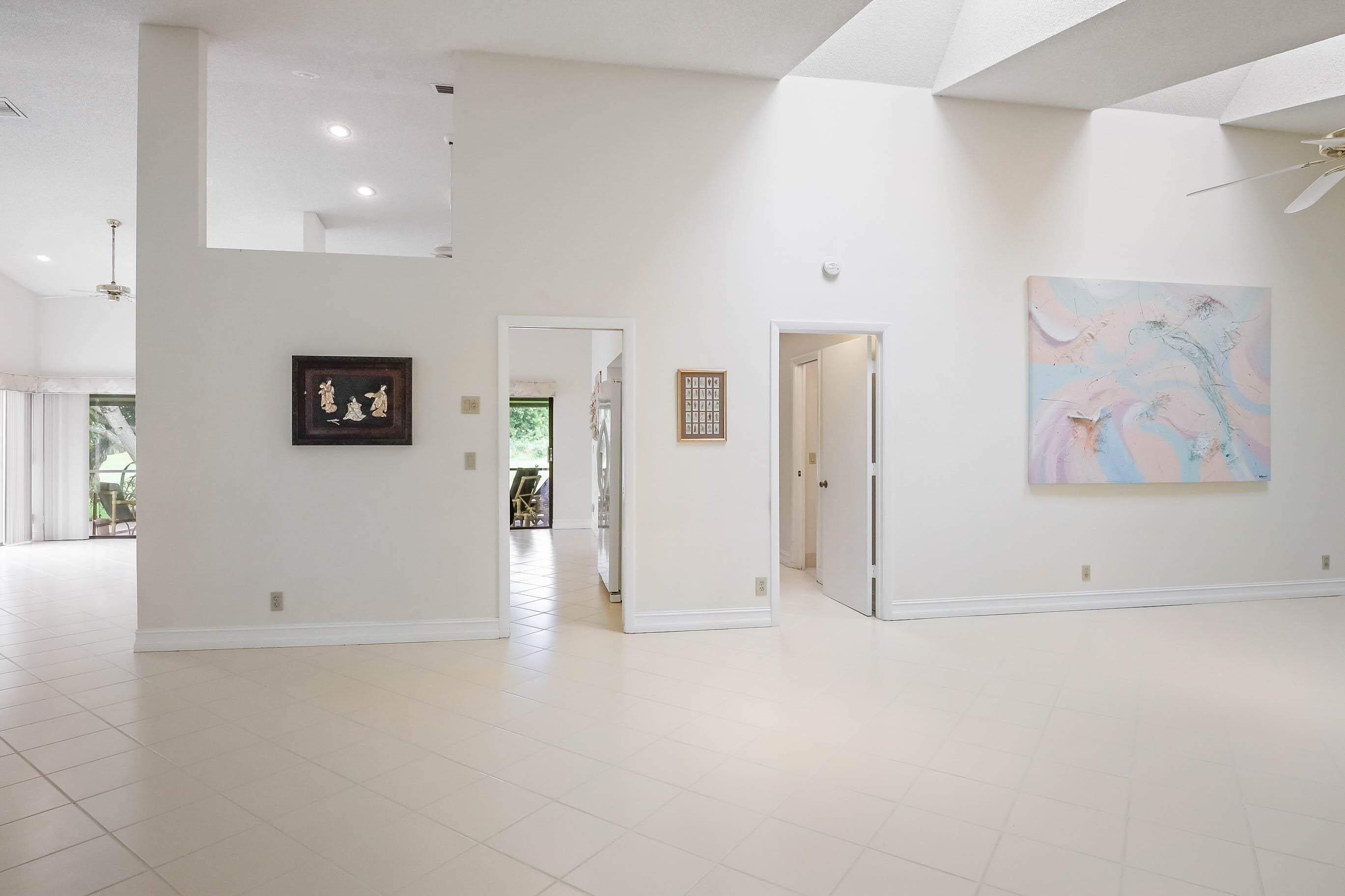7003 GOLF POINTE Circle