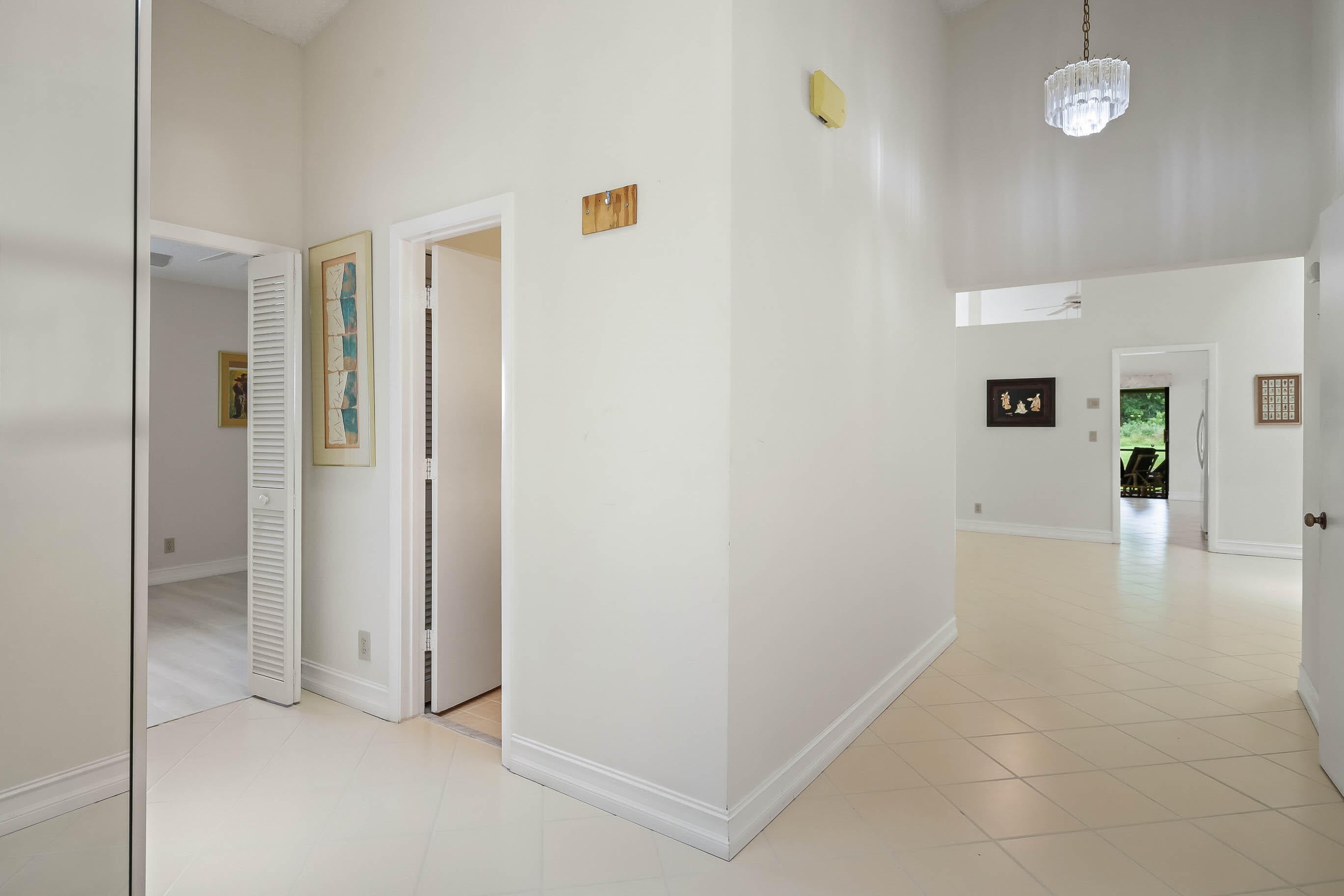 7003 GOLF POINTE Circle
