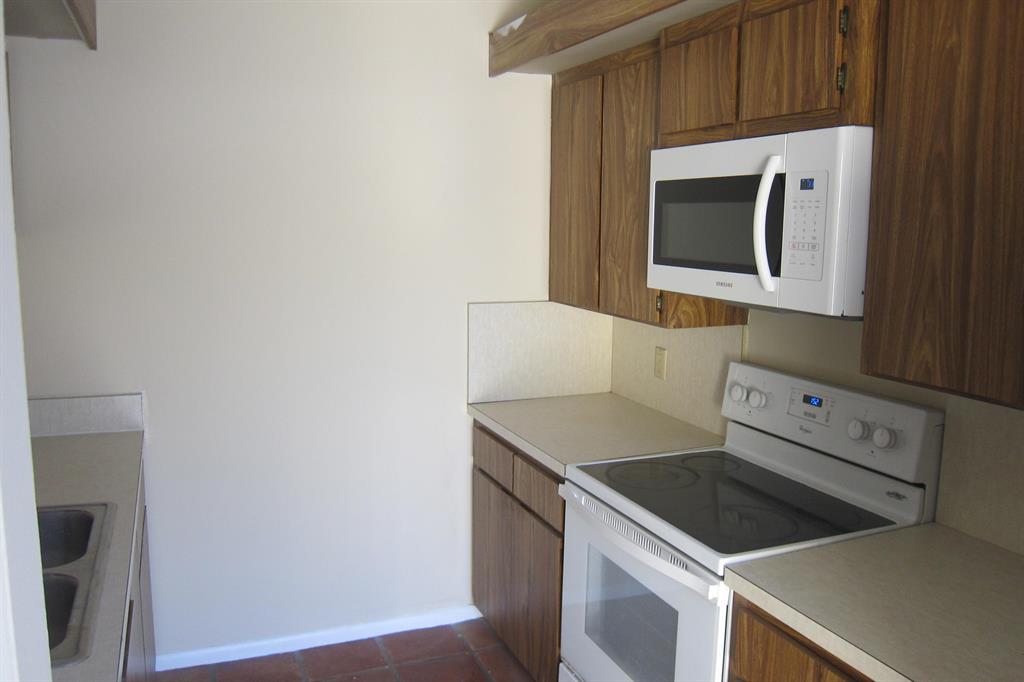 Village of Sandalwood Lakes - Residential Lease