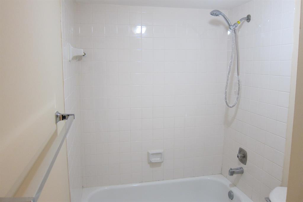 Village of Sandalwood Lakes - Residential Lease